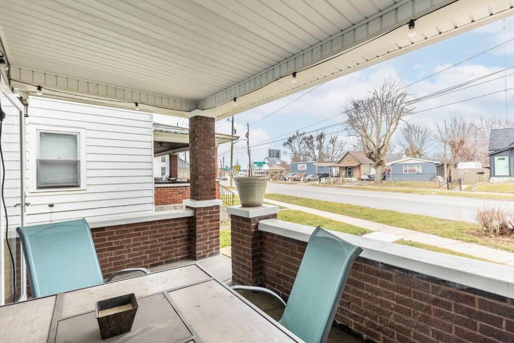 The Indy Unit! King Bed/free Coffee/keyless Entry! * Indianapolis