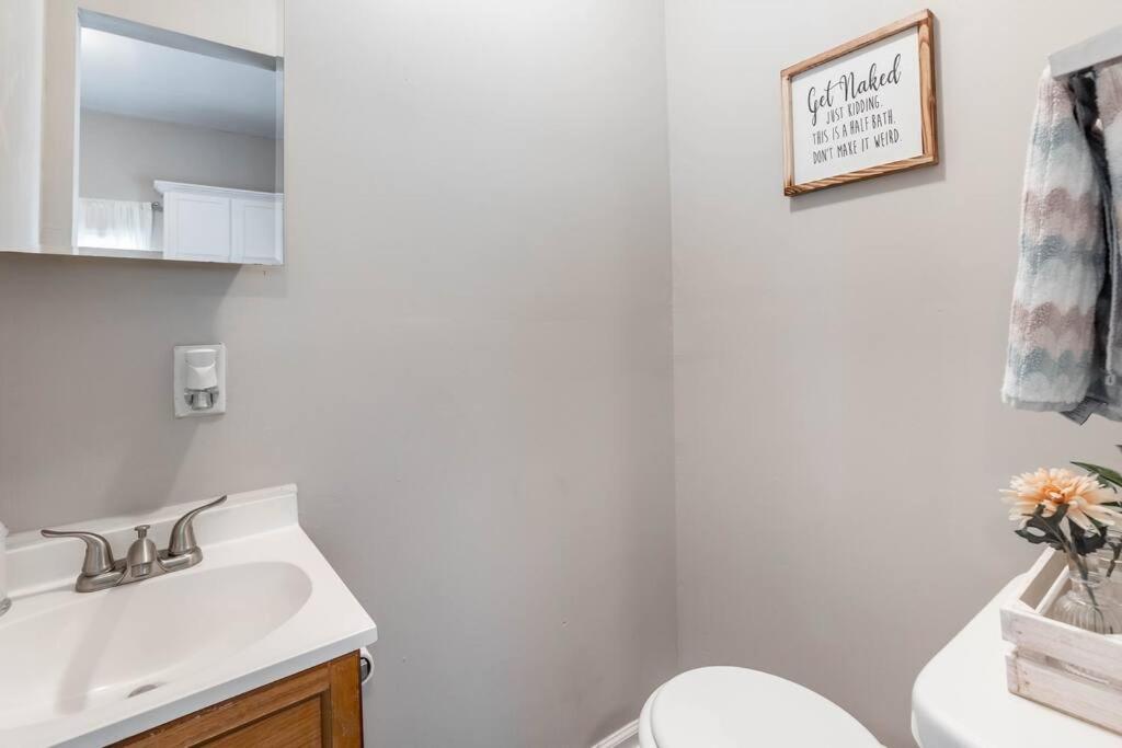 The Indy Unit! King Bed/free Coffee/keyless Entry! Apartment