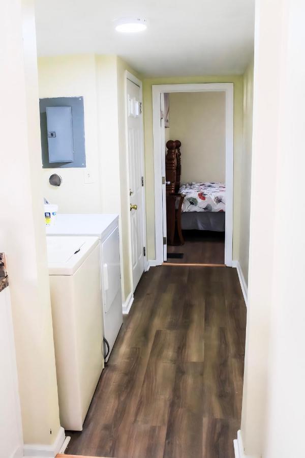 Cozy Retreat Near Downtown Indianapolis- Private Bedroom Homestay