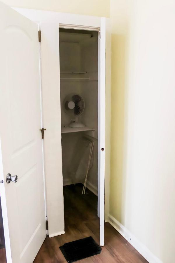 Cozy Retreat Near Downtown Indianapolis- Private Bedroom *