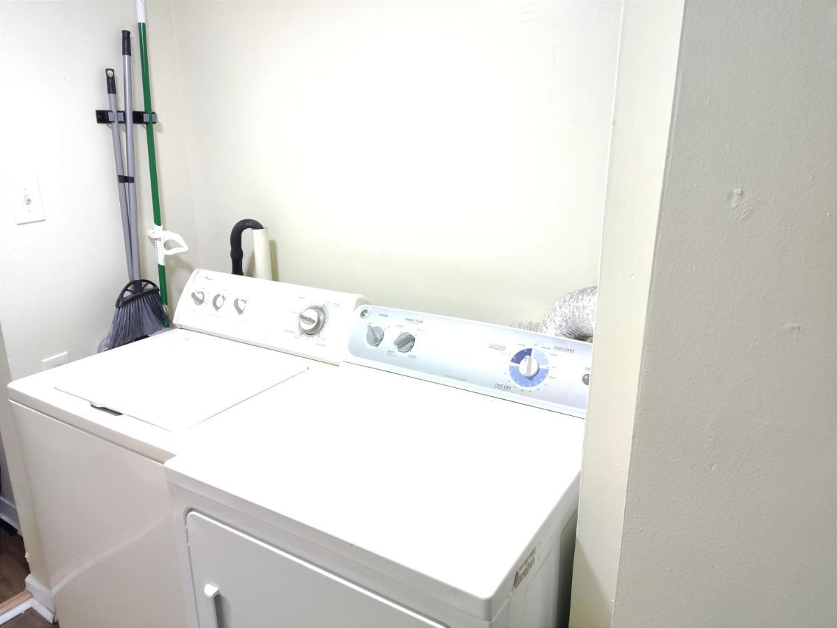 Cozy Retreat Near Downtown Indianapolis- Private Bedroom Homestay Indianapolis