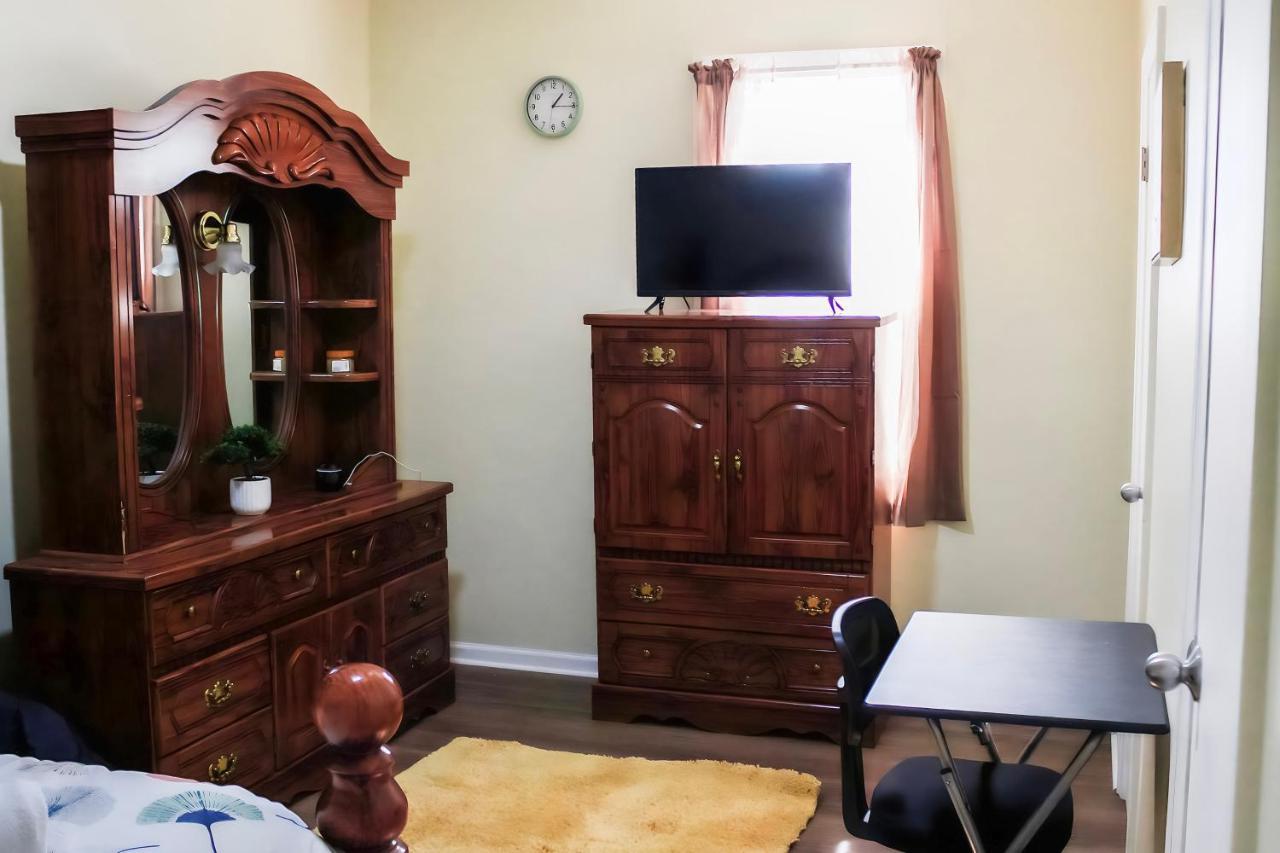 Homestay Cozy Retreat Near Downtown Indianapolis- Private Bedroom