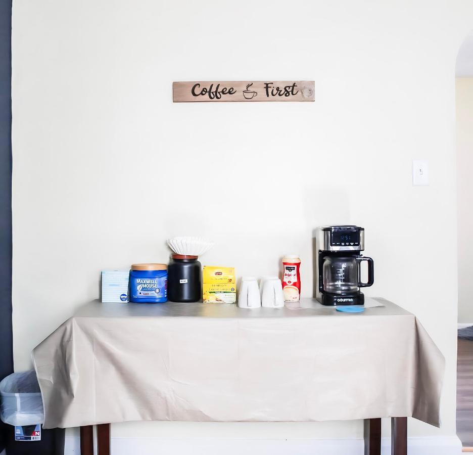 Cozy Retreat Near Downtown Indianapolis- Private Bedroom Homestay *