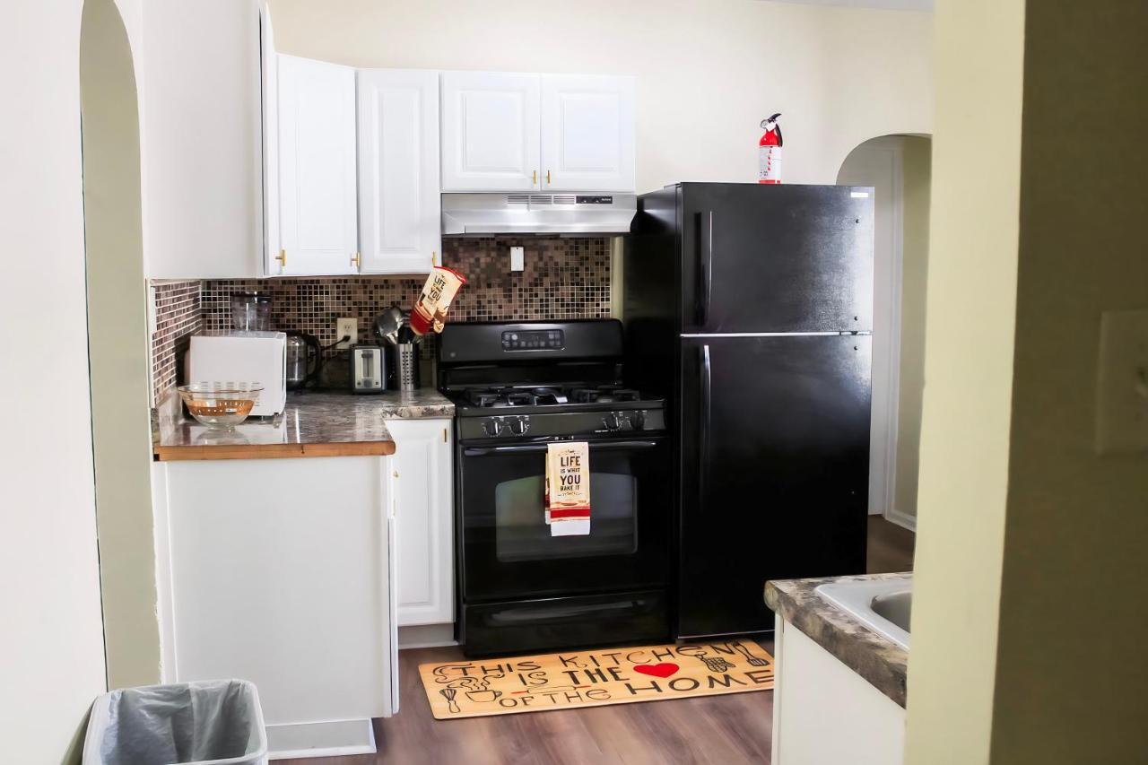 Cozy Retreat Near Downtown Indianapolis- Private Bedroom Indianapolis