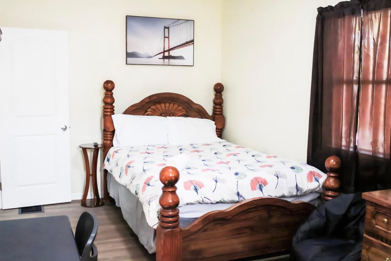 Cozy Retreat Near Downtown Indianapolis- Private Bedroom *