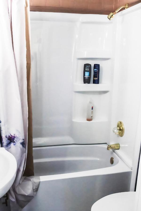Cozy Retreat Near Downtown Indianapolis- Private Bedroom