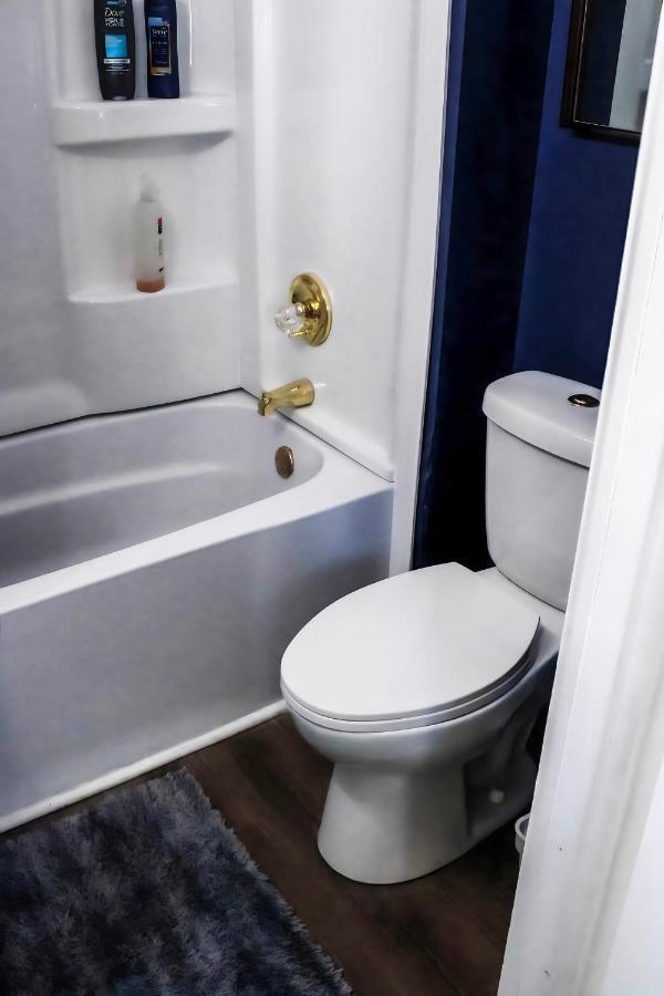 Cozy Retreat Near Downtown Indianapolis- Private Bedroom Homestay Indianapolis