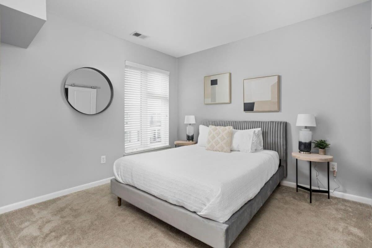 Cozysuites L Roomy 1br, Monument Circle, Indy Apartment *
