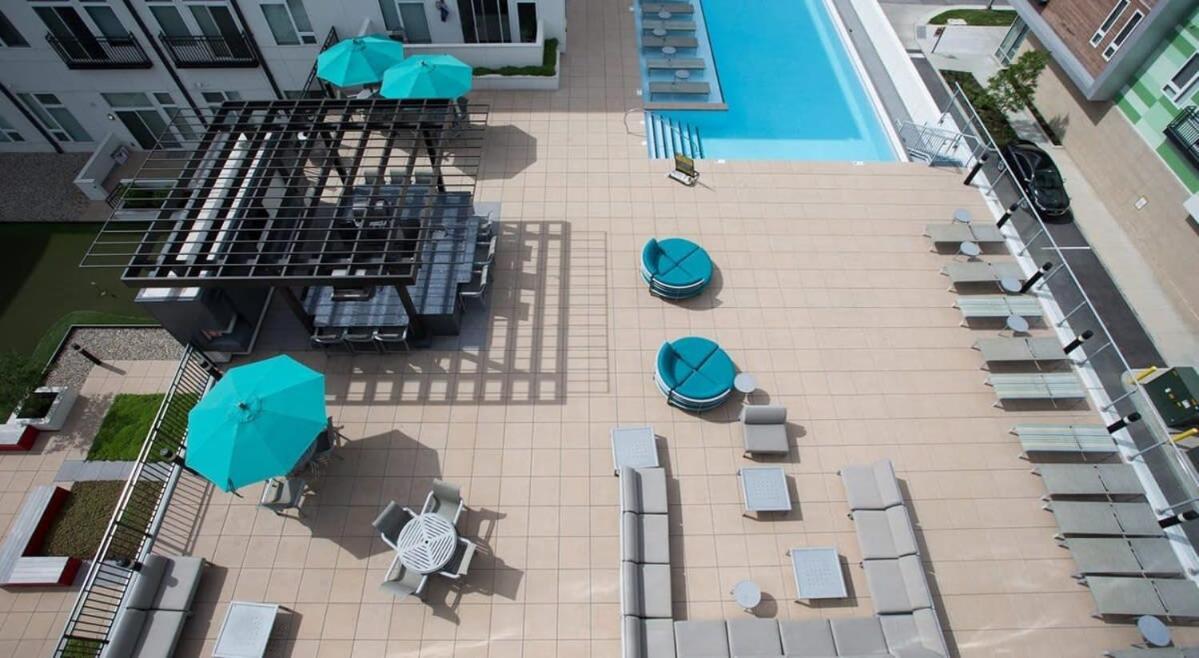 Cozysuites L Roomy 1br, Monument Circle, Indy Apartment Indianapolis