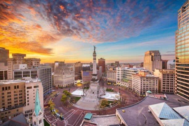 Cozysuites L Roomy 1br, Monument Circle, Indy * Indianapolis