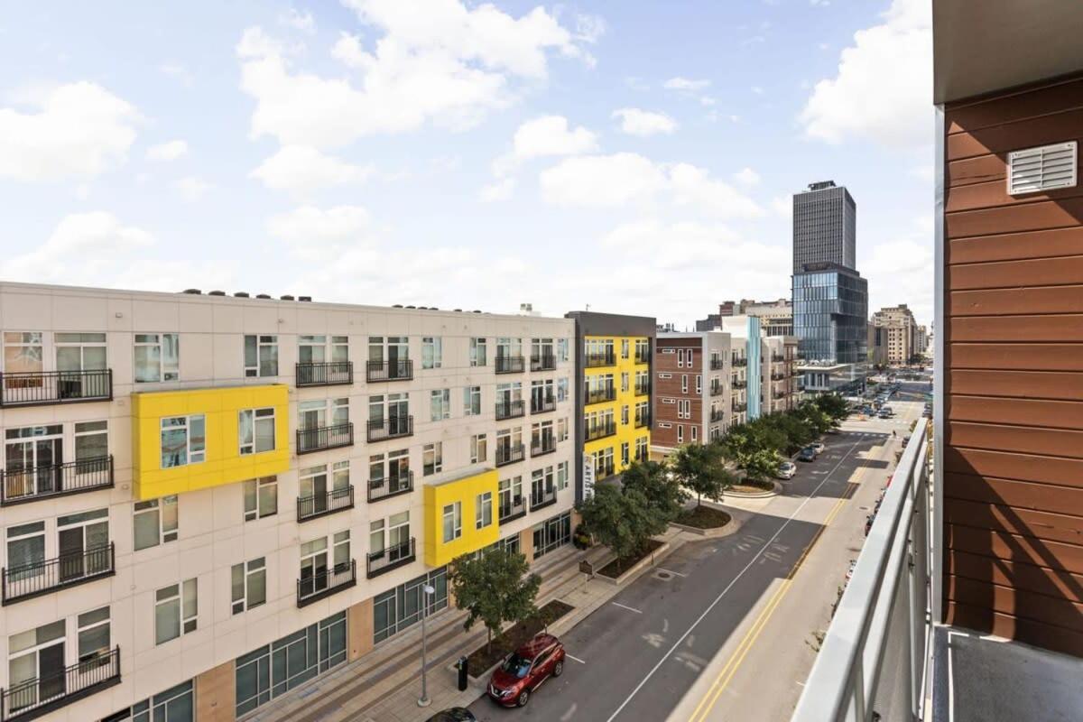 Cozysuites L Roomy 1br, Monument Circle, Indy Apartment Indianapolis