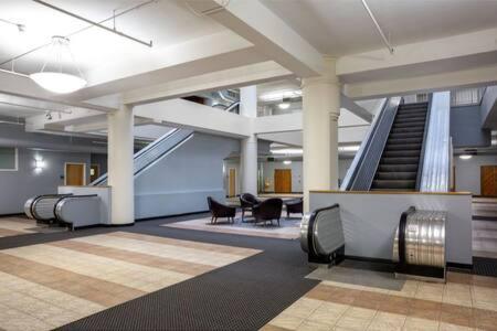 3br Cozysuites The Block Direct Skybridge Access#1
