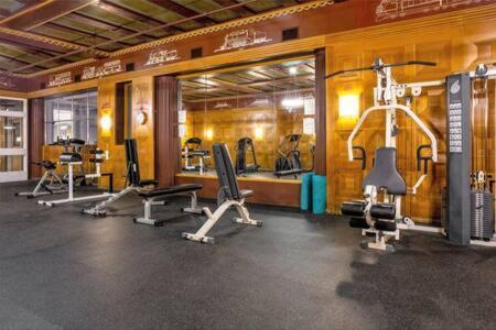 3br Cozysuites The Block Direct Skybridge Access#1 * Indianapolis