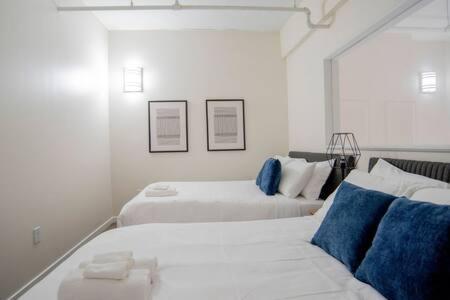 3br Cozysuites The Block Direct Skybridge Access#1