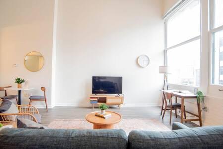 3br Cozysuites The Block Direct Skybridge Access#1 Apartment Indianapolis