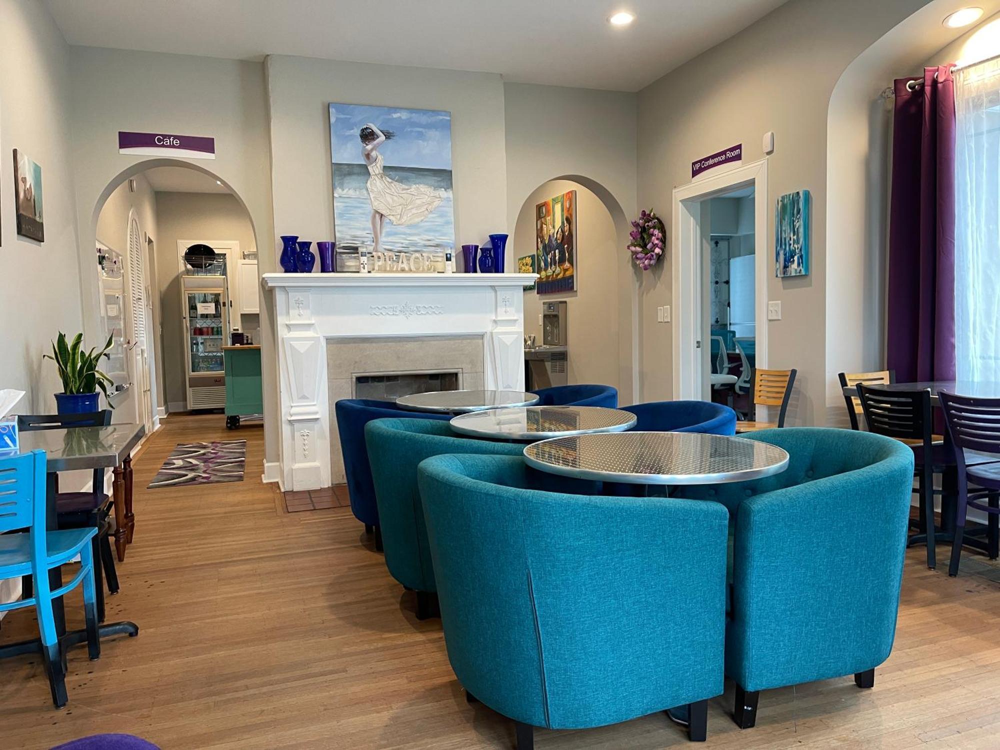 Vip For Business Women, Nurses, College Moms Traveling To Homestay *