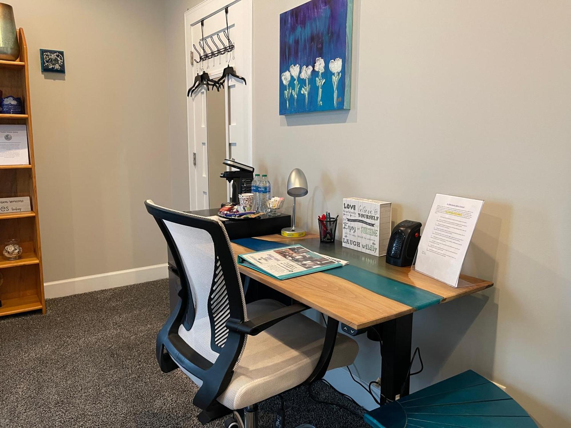Vip For Business Women, Nurses, College Moms Traveling To Homestay Indianapolis