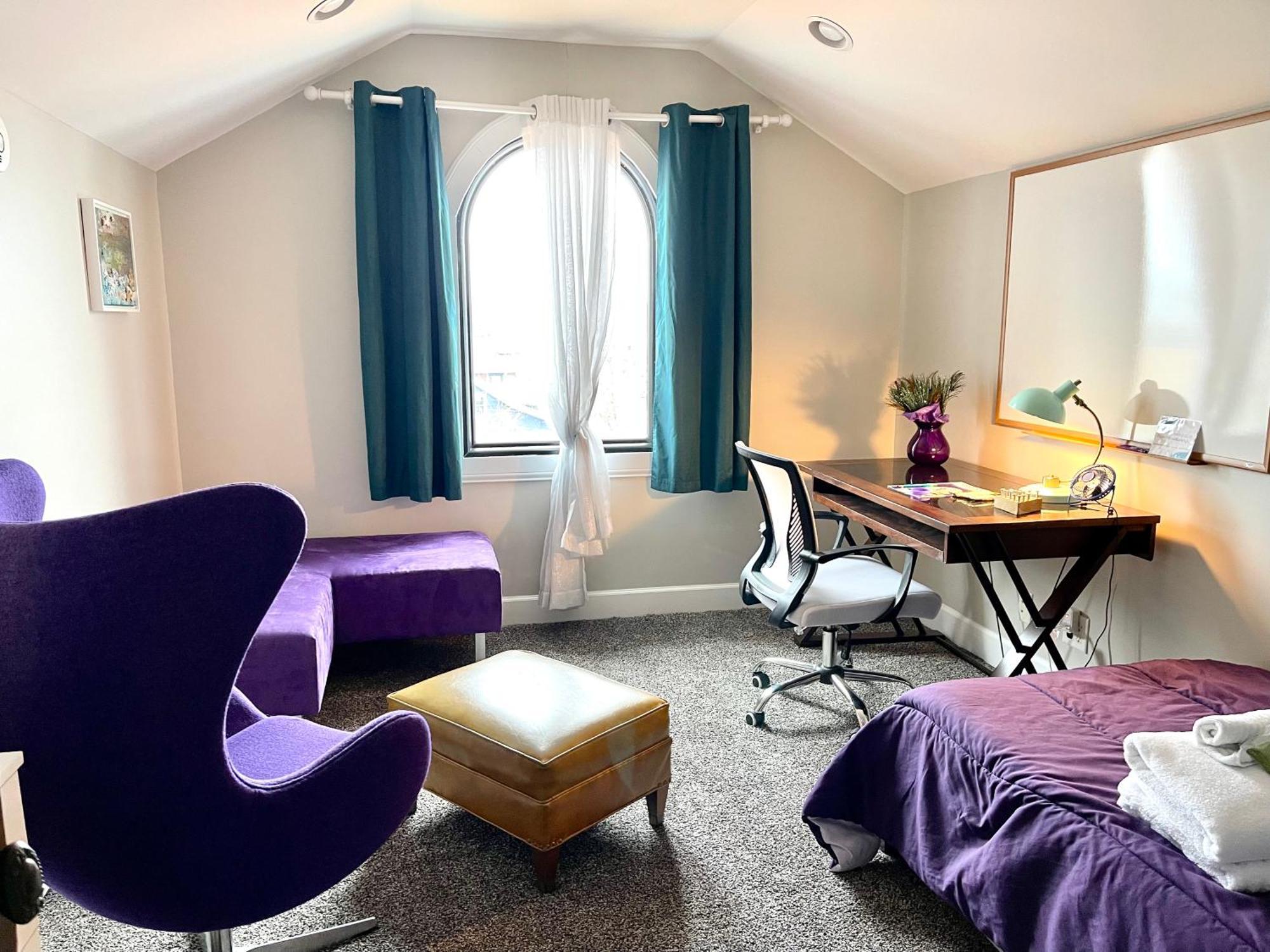 Homestay Vip For Business Women, Nurses, College Moms Traveling To Indianapolis