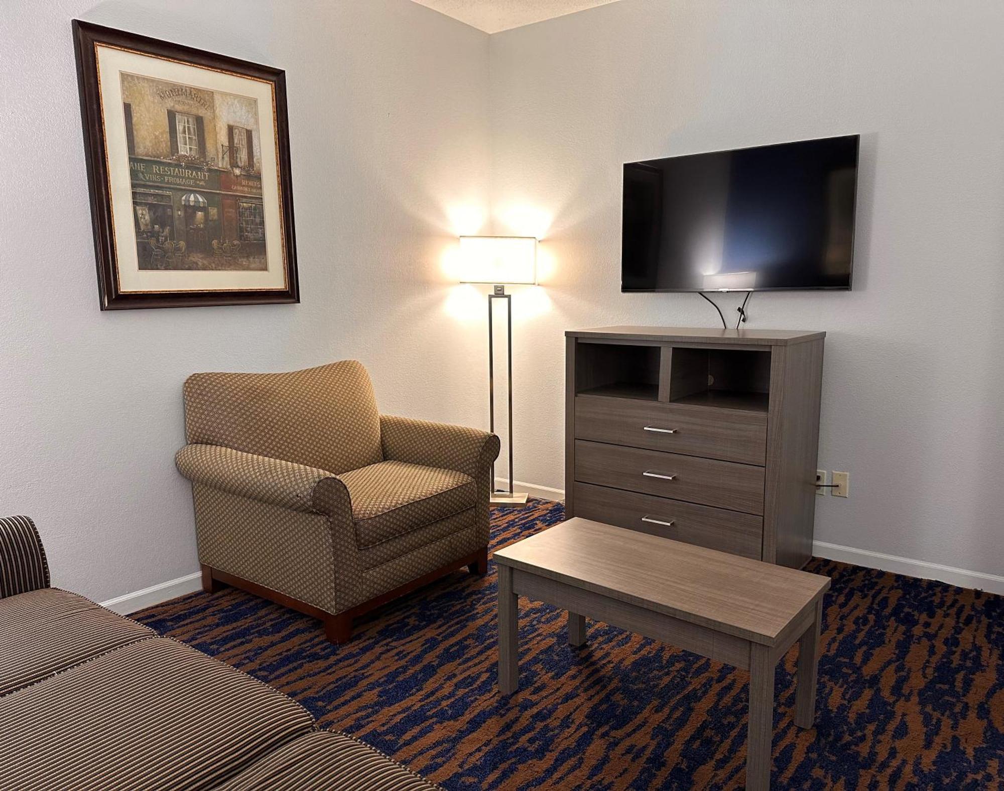 Baymont By Wyndham Northwest Hotel 3*