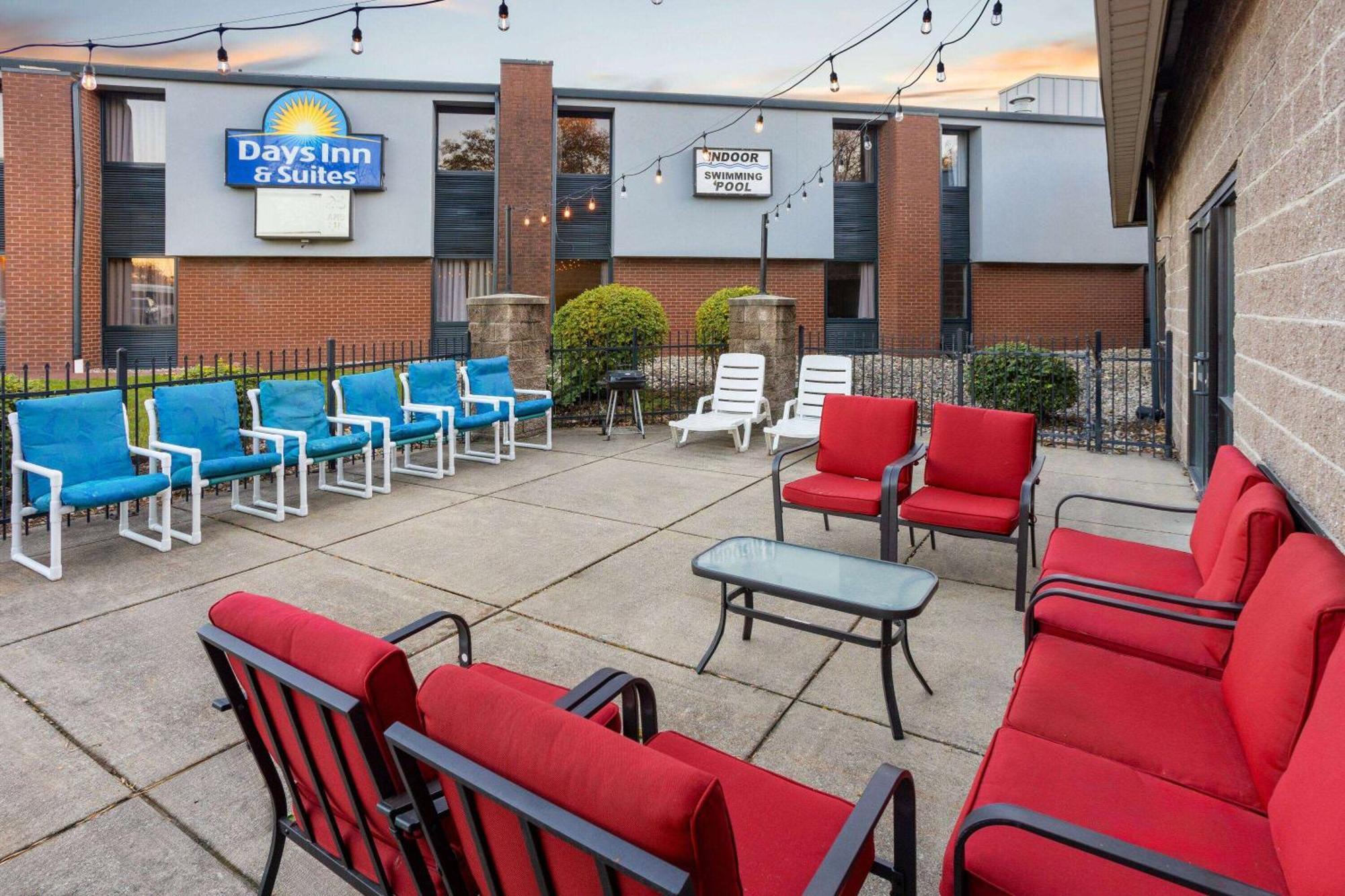 Days & By Wyndham Northwest Indianapolis