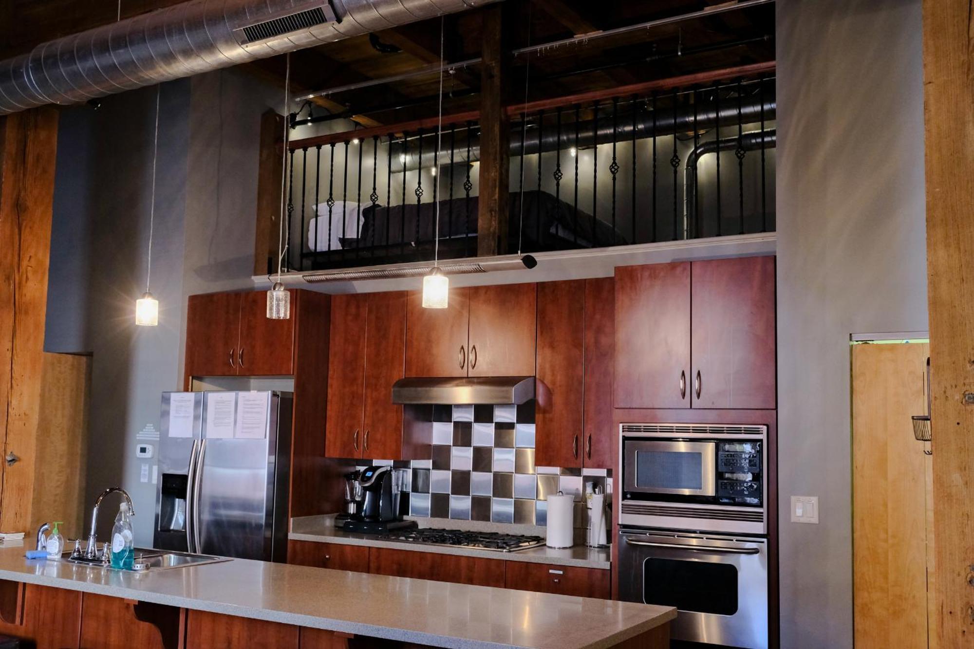 Georgia Street 4 Bedroom Downtown!! Apartment Indianapolis