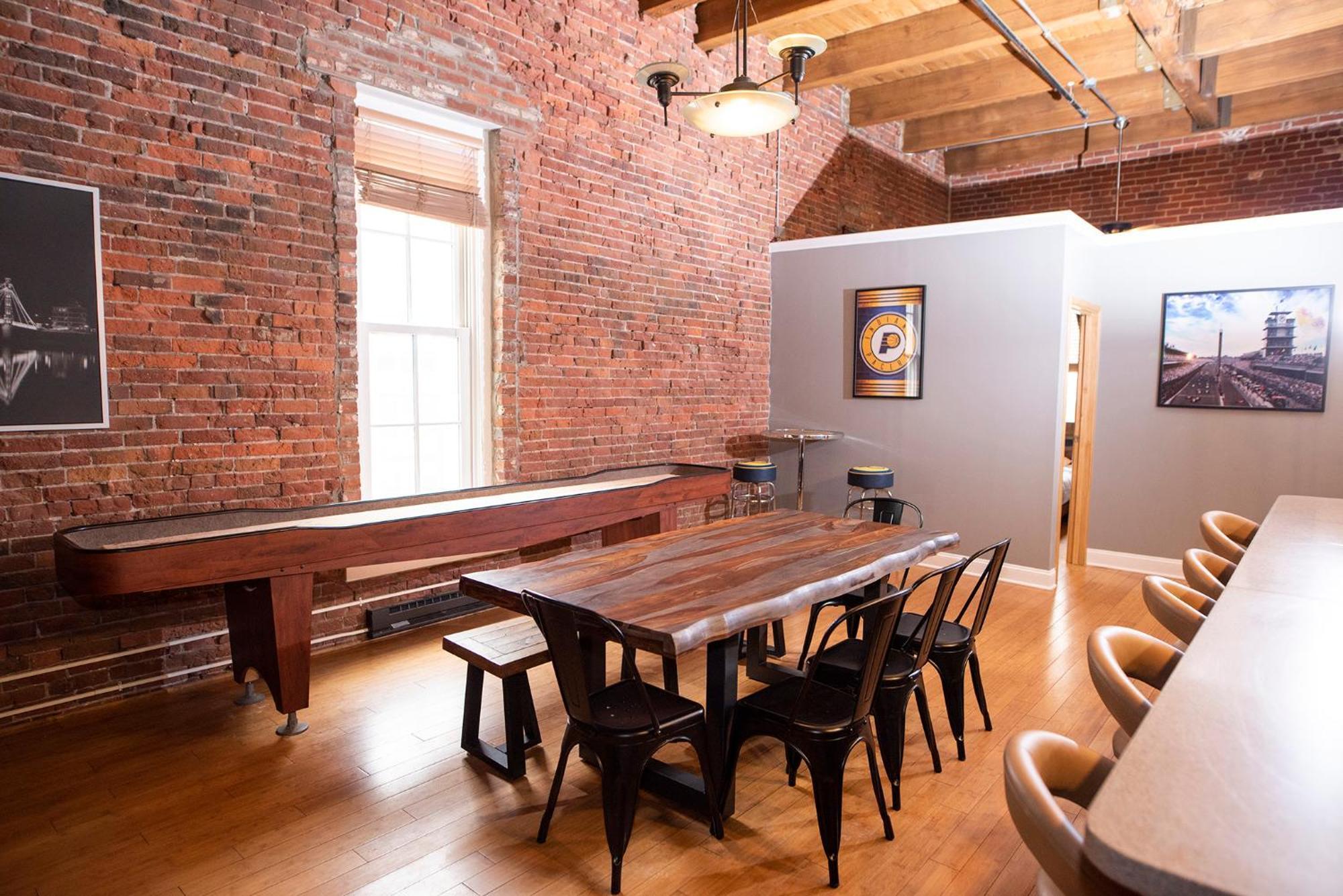 Apartment Georgia Street 4 Bedroom Downtown!! *