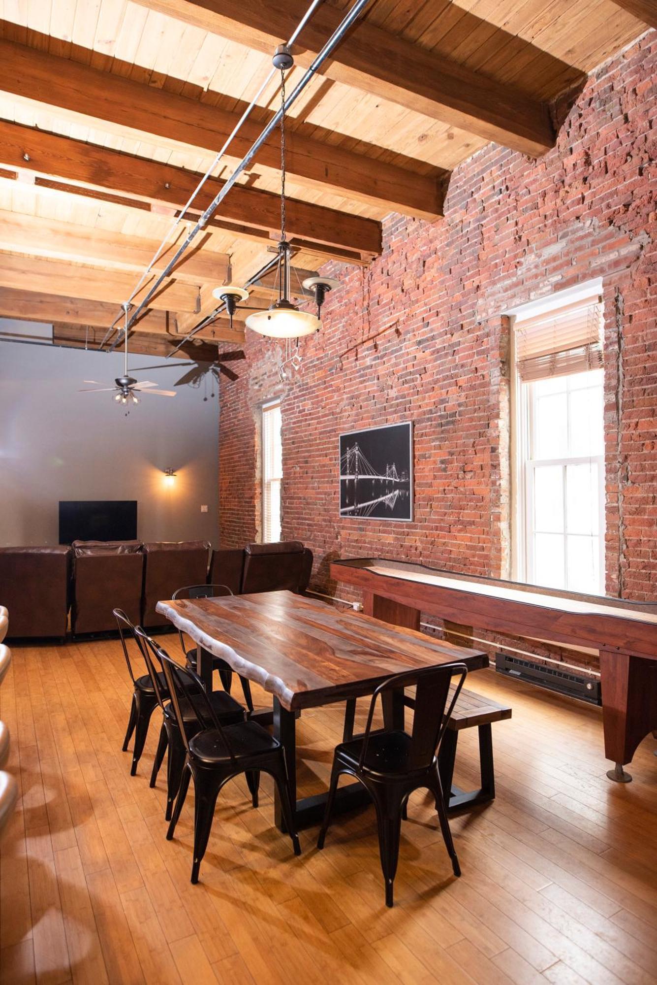 Apartment Georgia Street 4 Bedroom Downtown!! Indianapolis