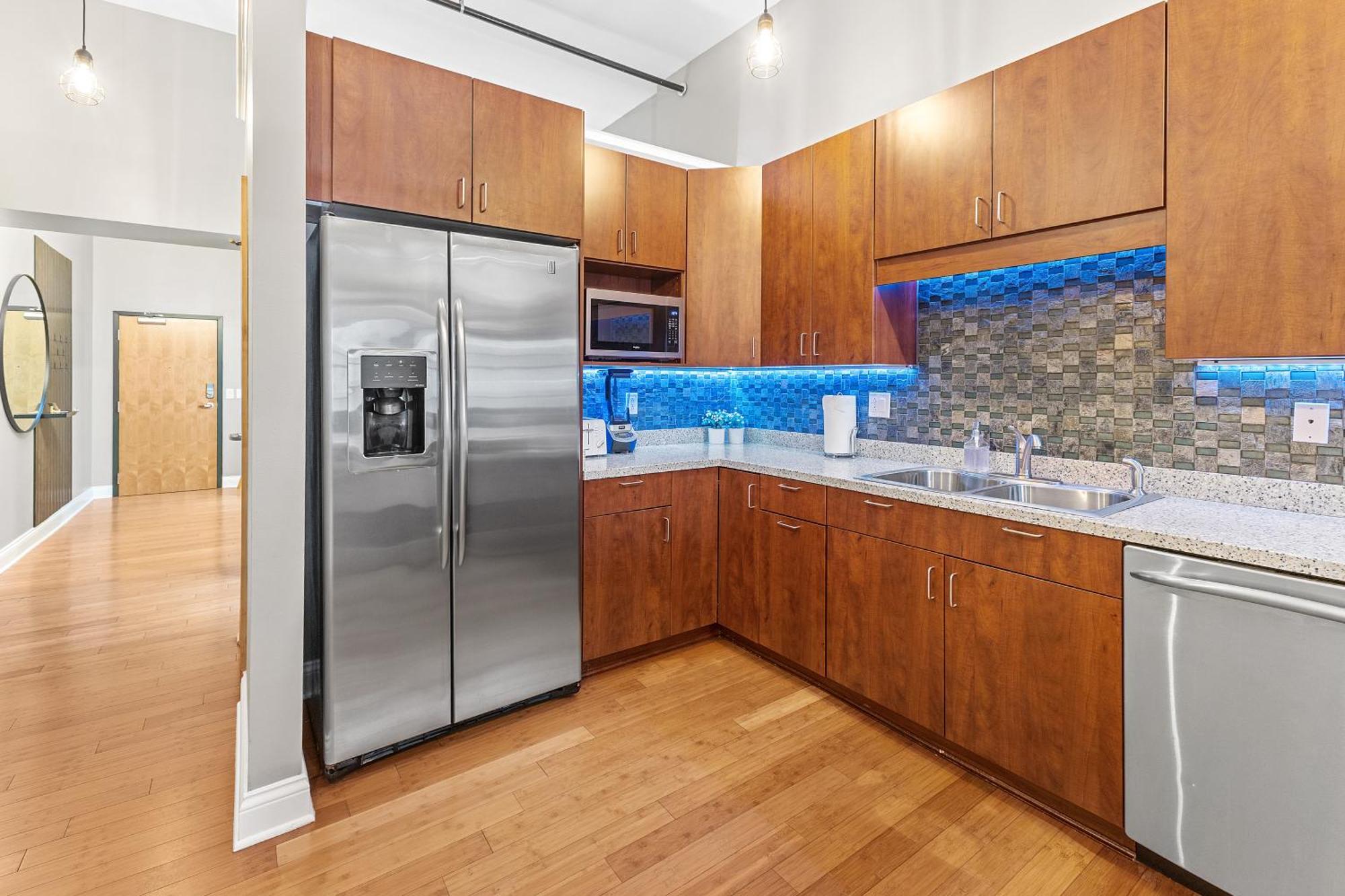 Georgia Street 4 Bedroom Downtown!! * Indianapolis