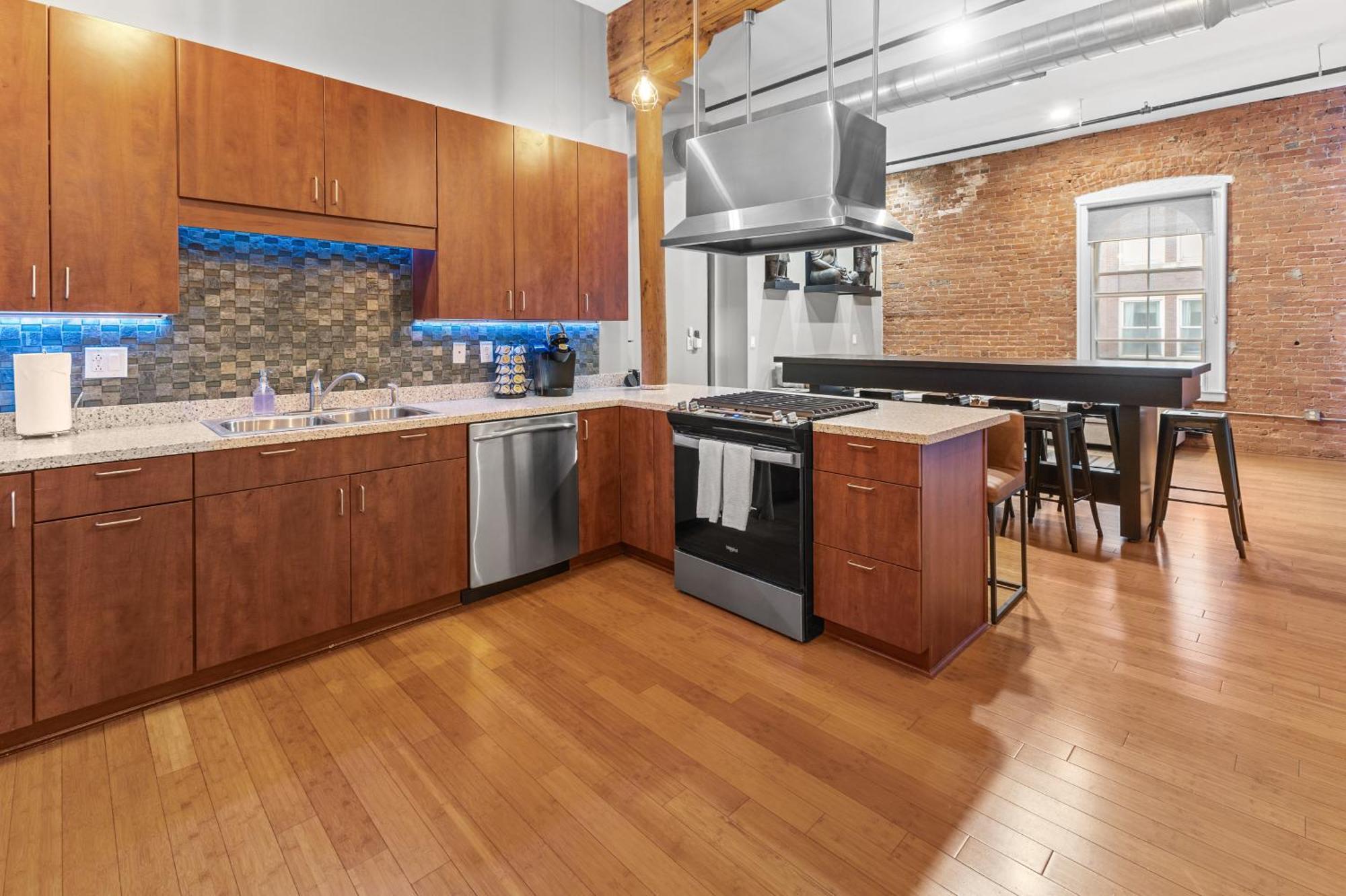 Georgia Street 4 Bedroom Downtown!! Apartment Indianapolis