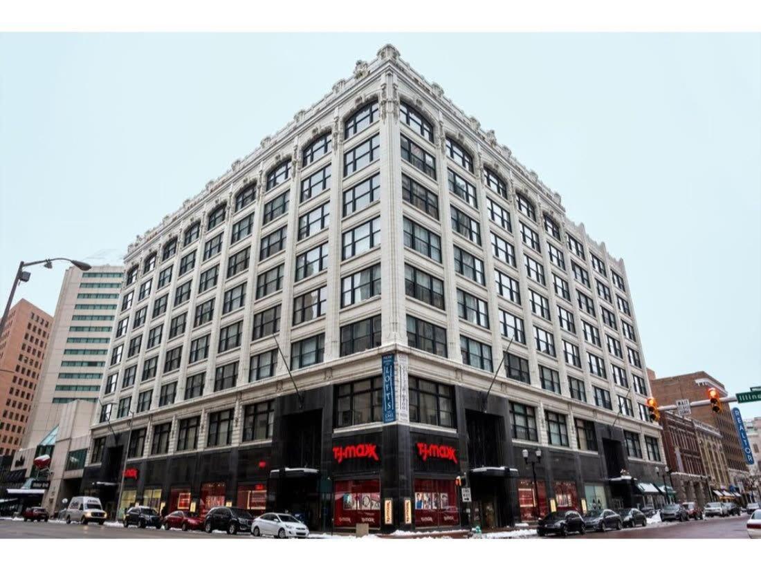 2br 2ba Cozysuites In The Heart Of Apartment
