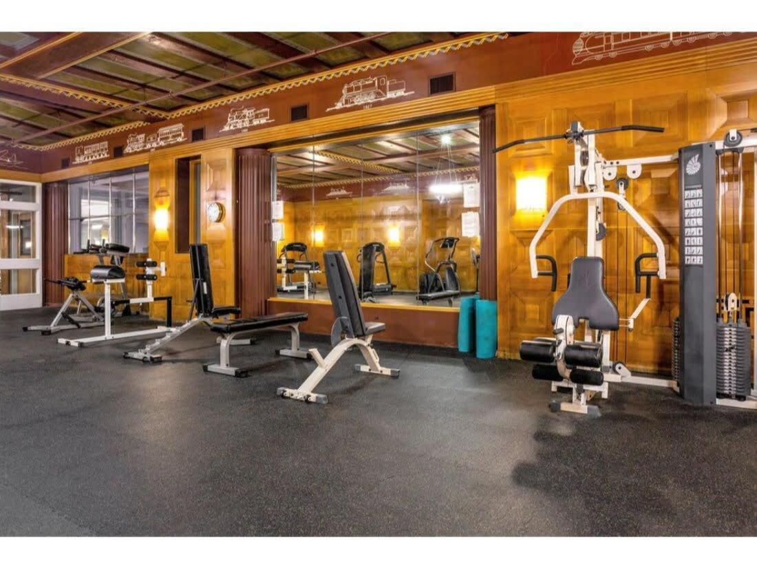Apartment 2br 2ba Cozysuites In The Heart Of Indianapolis