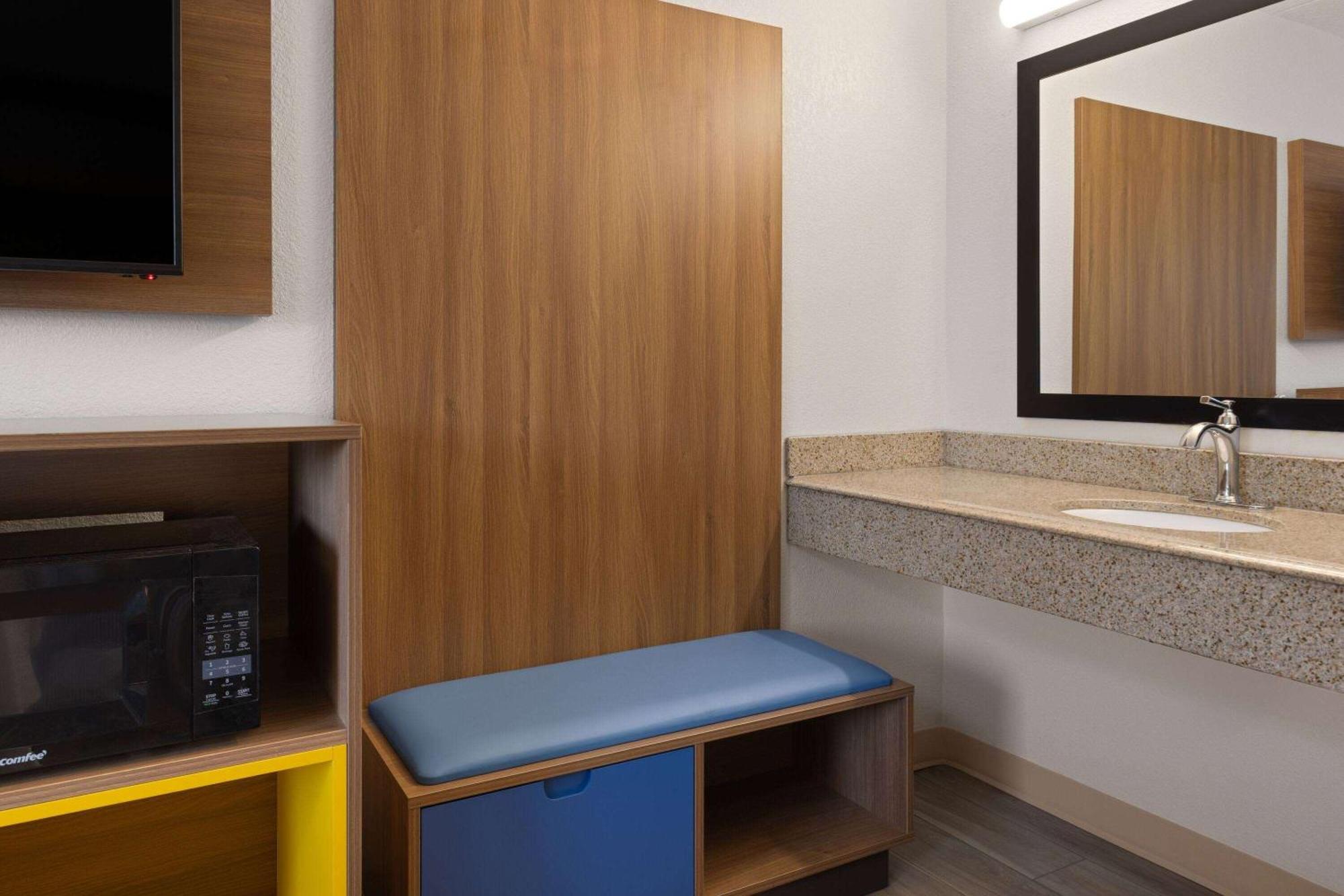 Day's & By Wyndham Airport East 2* Indianapolis