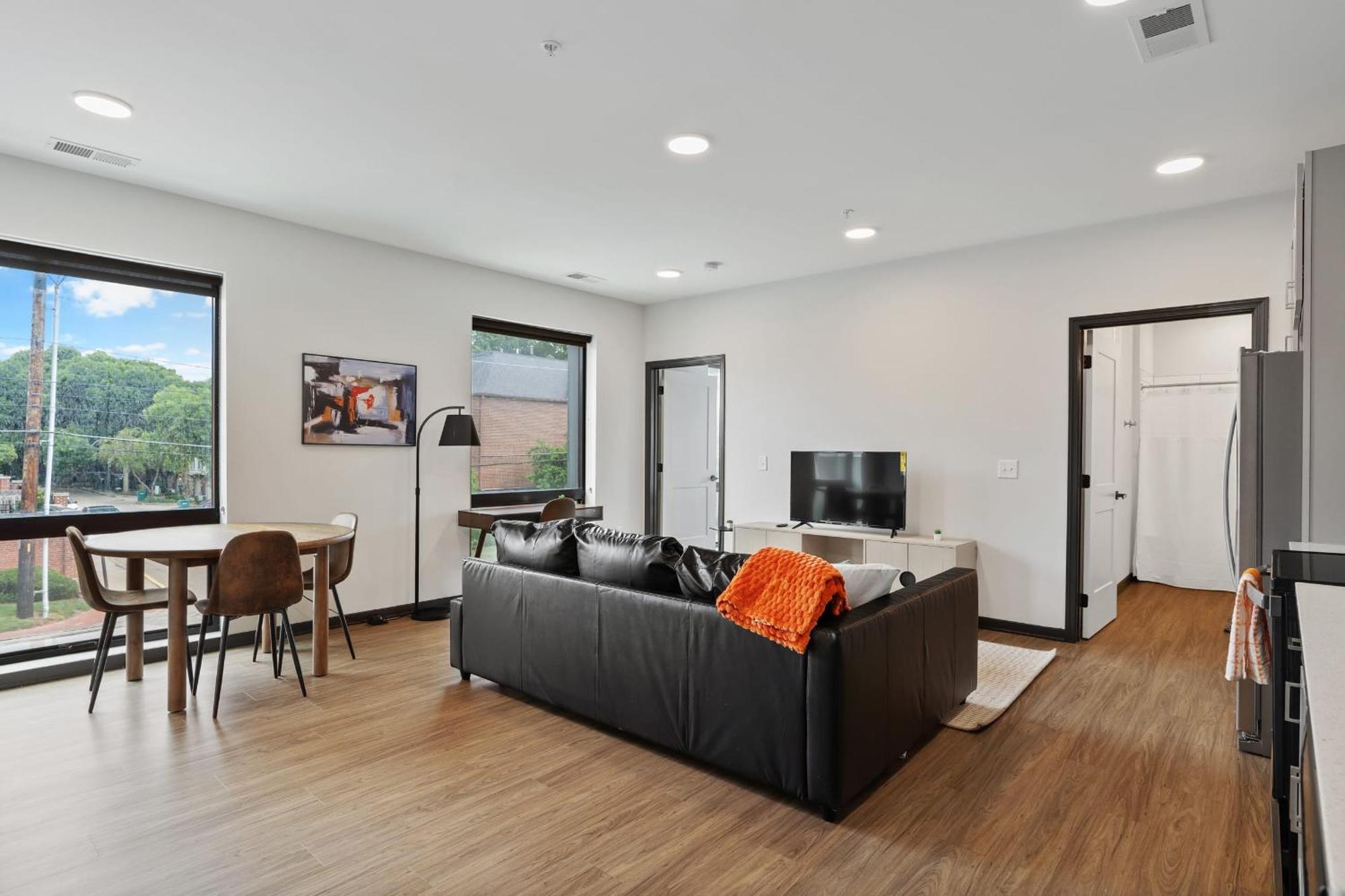 Cozysuites On Mass With Garage Parking #9 Apartment Indianapolis