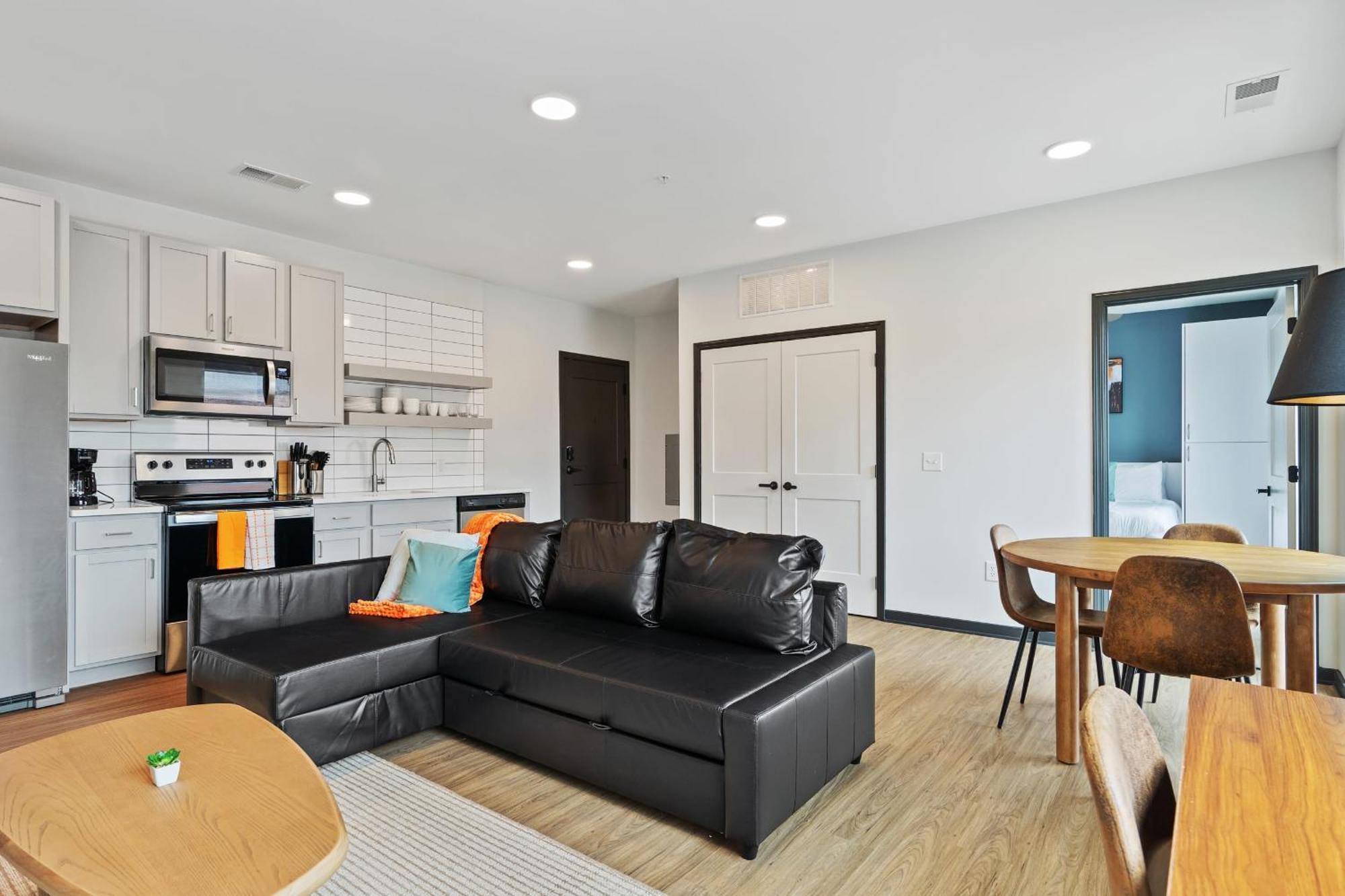 Cozysuites On Mass With Garage Parking #9 Apartment Indianapolis