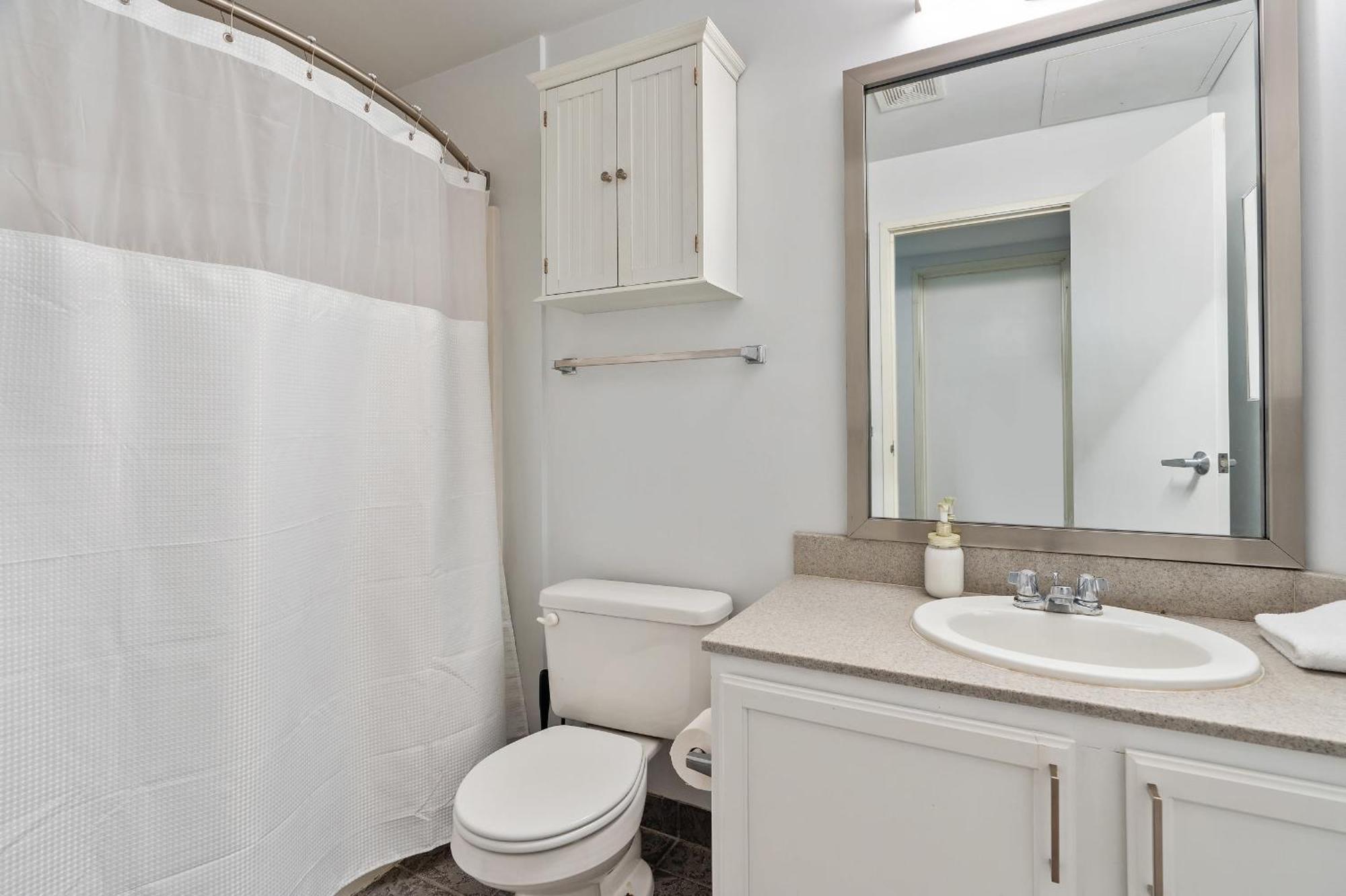 Apartment Cozysuites - 1br With Direct Skybridge Access #3 *