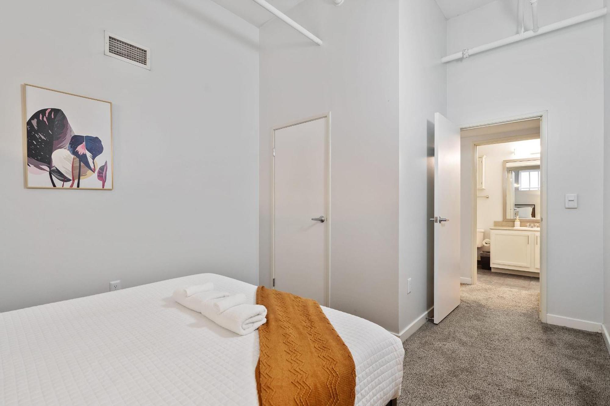 Cozysuites - 1br With Direct Skybridge Access #3 * Indianapolis
