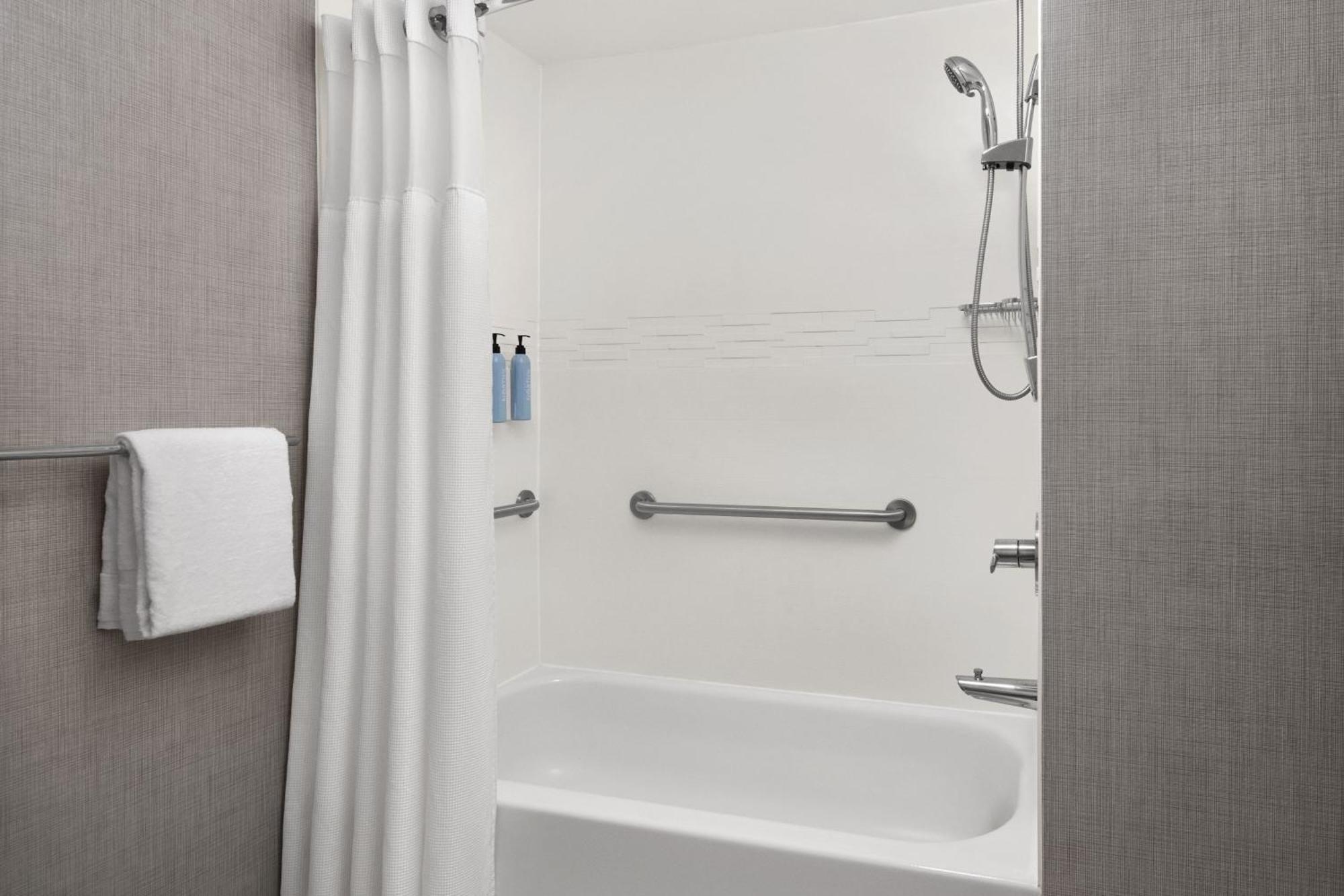 Northwest Hotel 3*