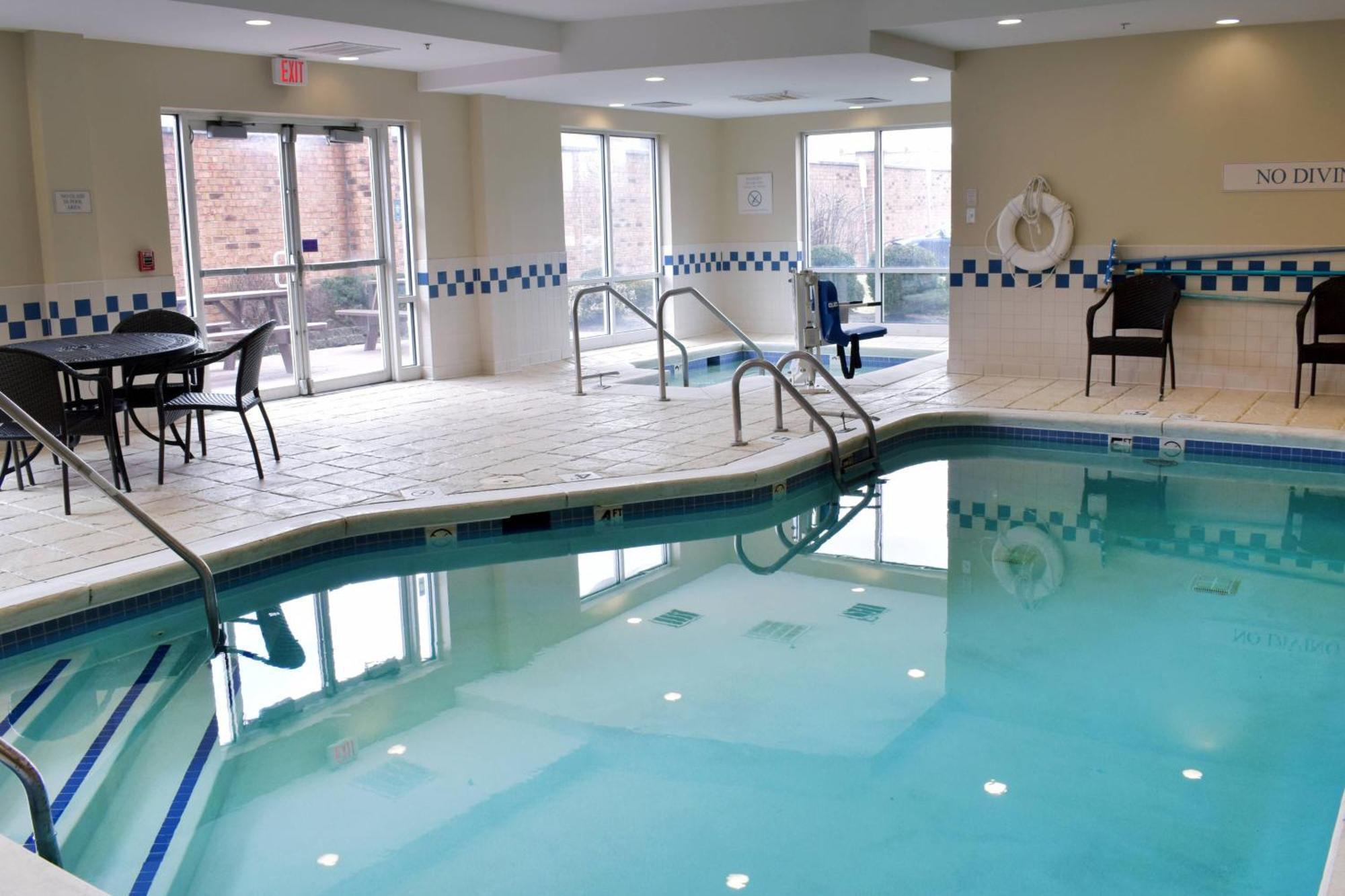 Hotel Fairfield & East 3*