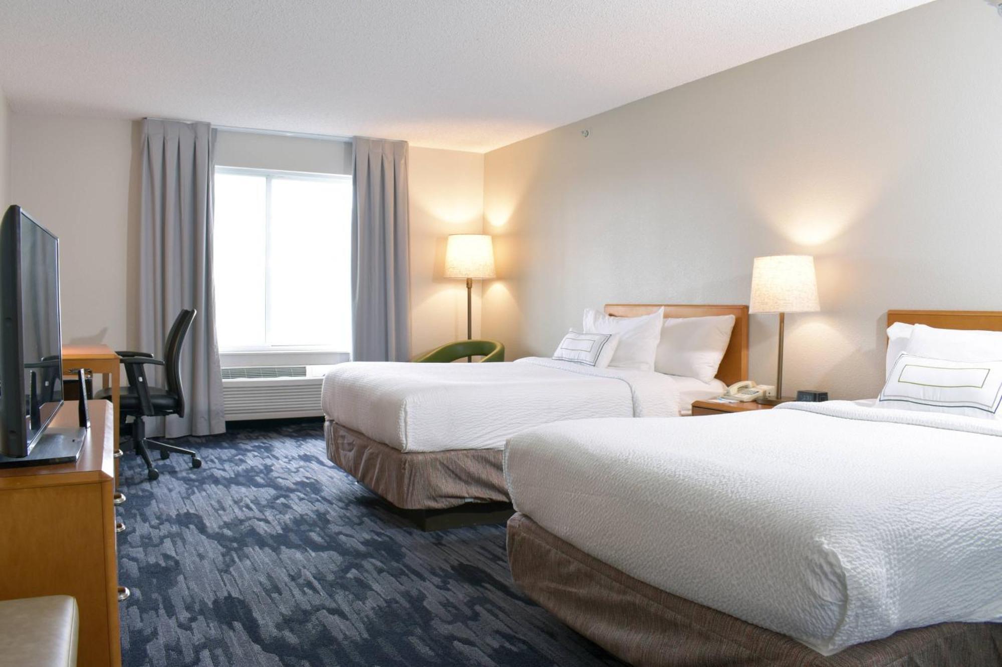 Fairfield & East Hotel 3*