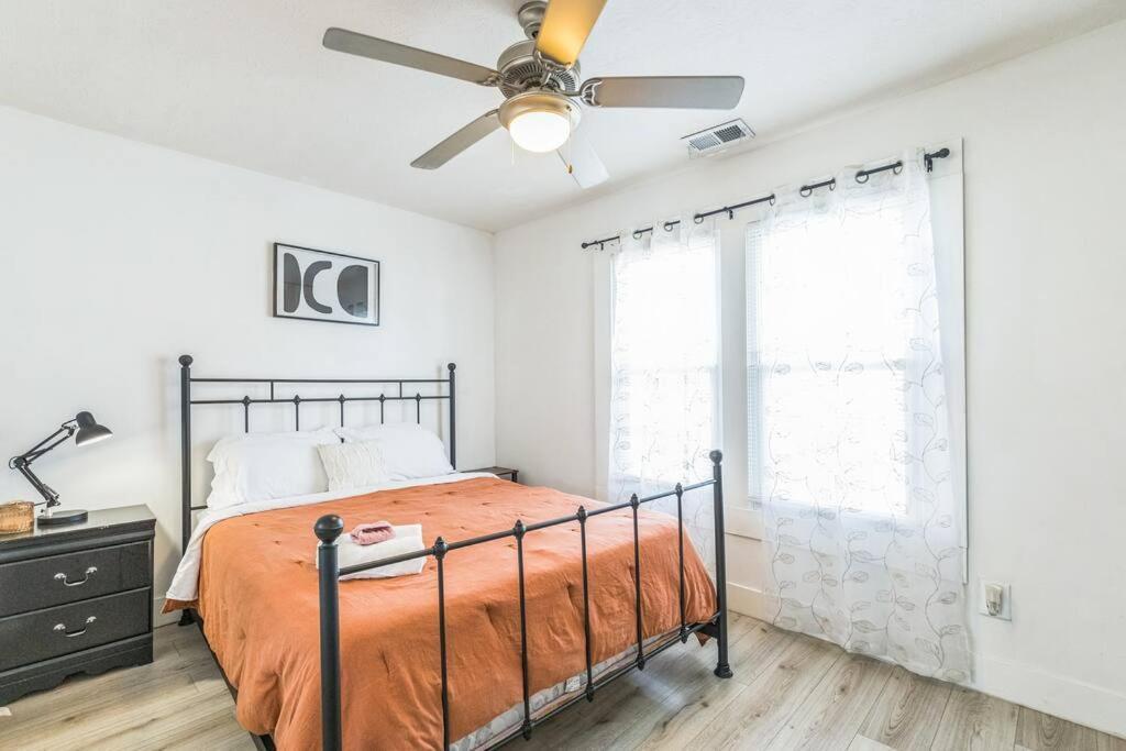 Amazing New Minutes To Downtown & Stadium! Indianapolis
