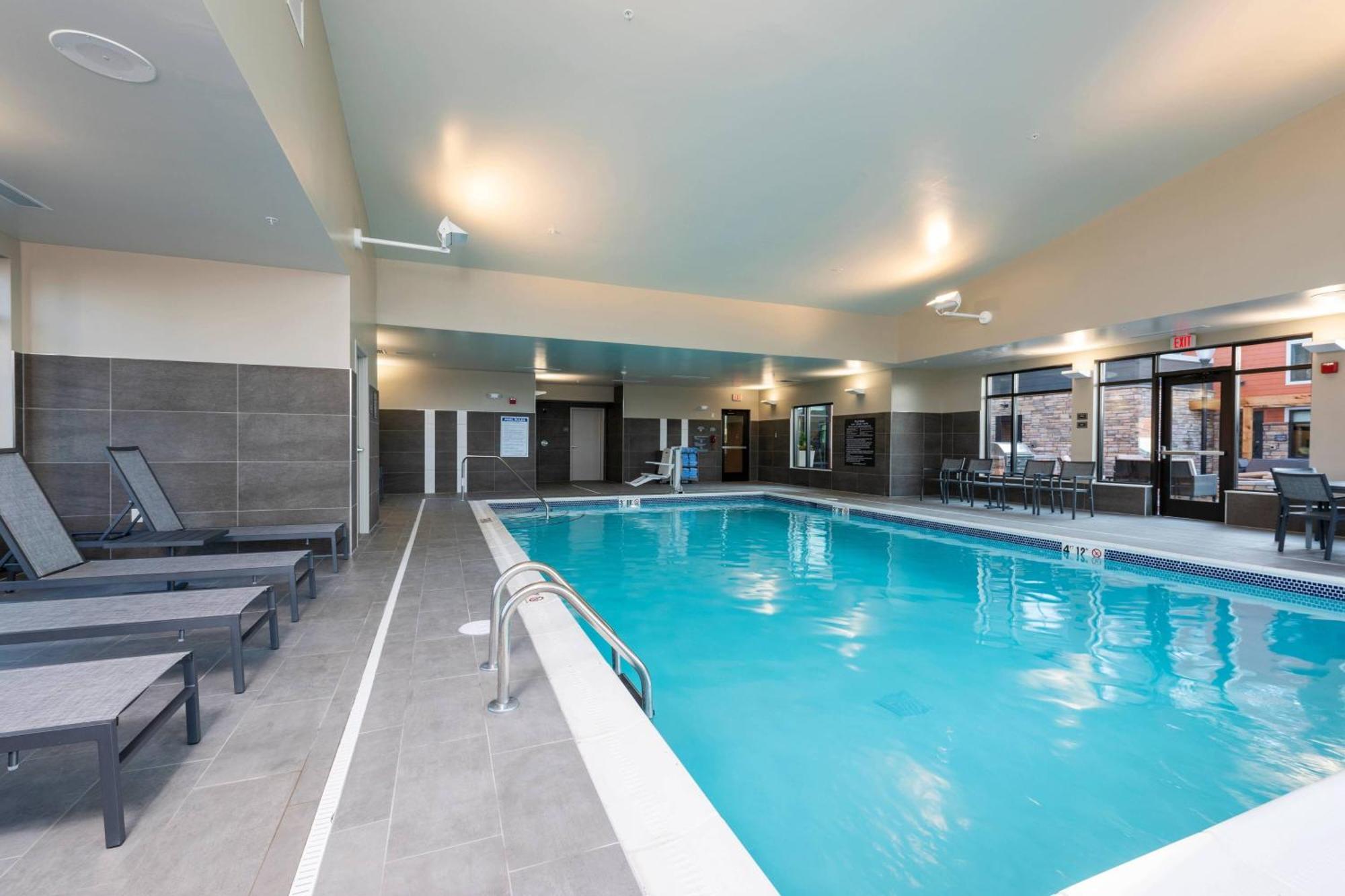 By Marriott South/greenwood 3* Indianapolis