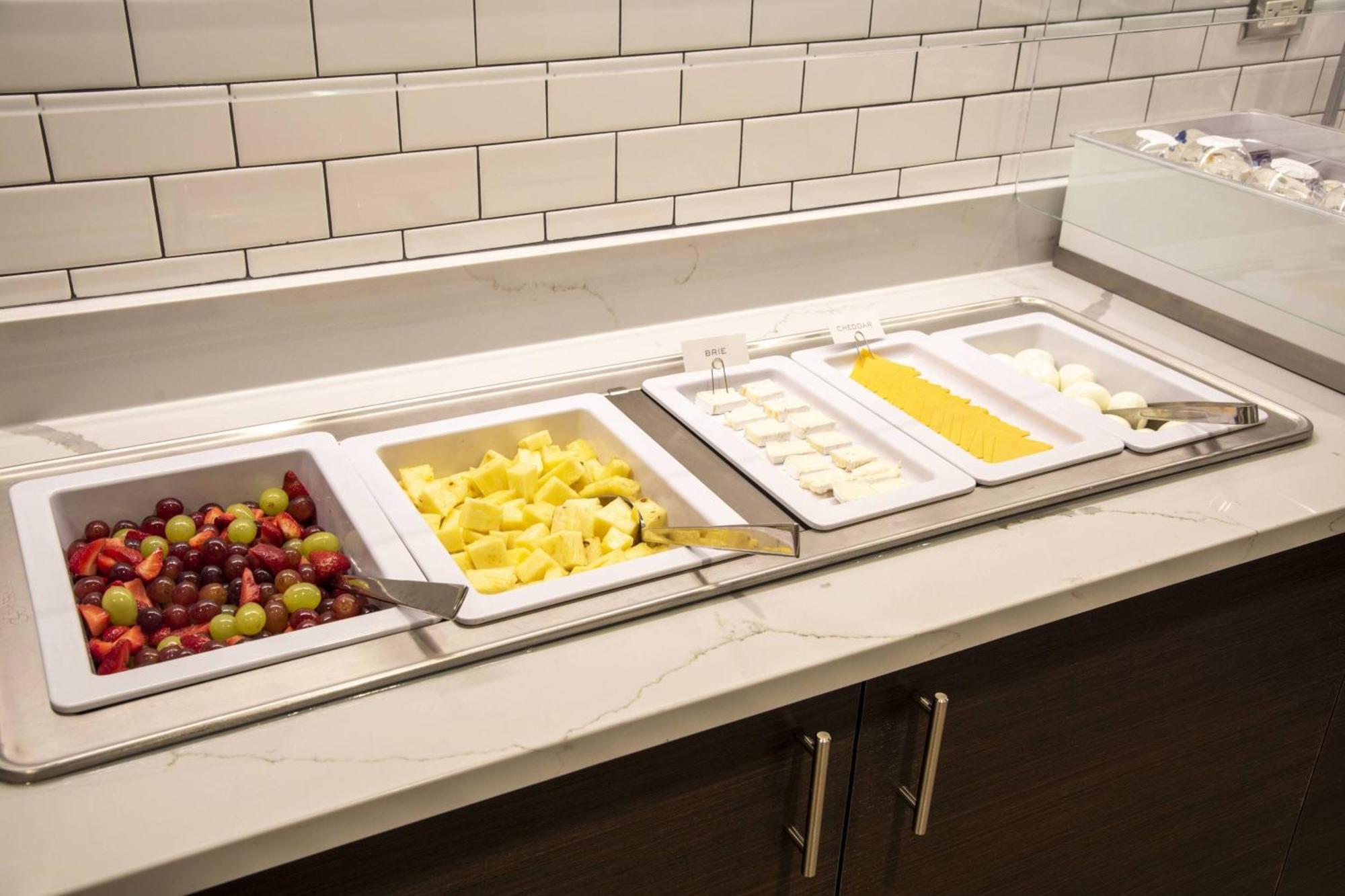 Hotel By Marriott South/greenwood 3*
