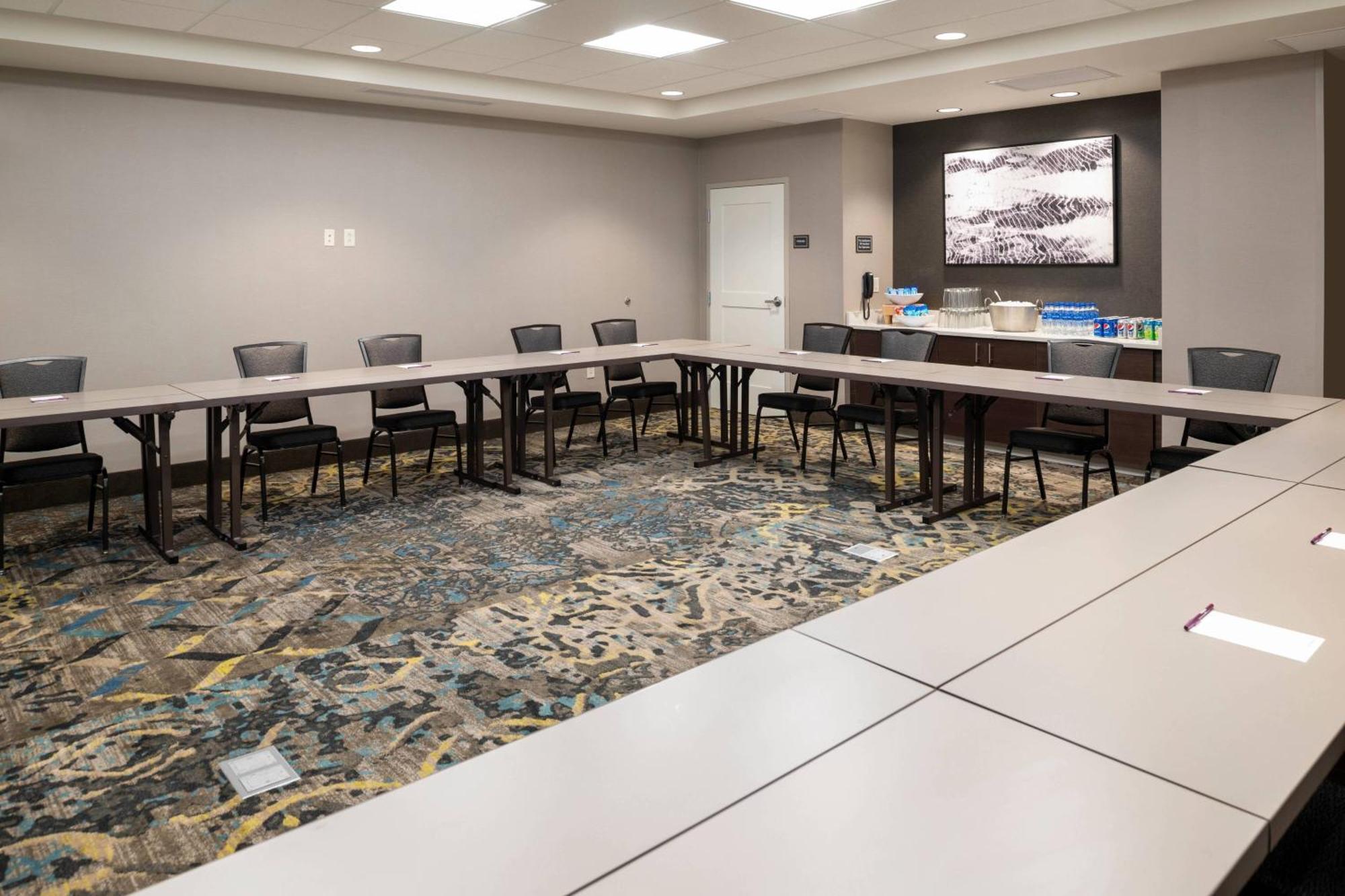 By Marriott South/greenwood Hotel Indianapolis