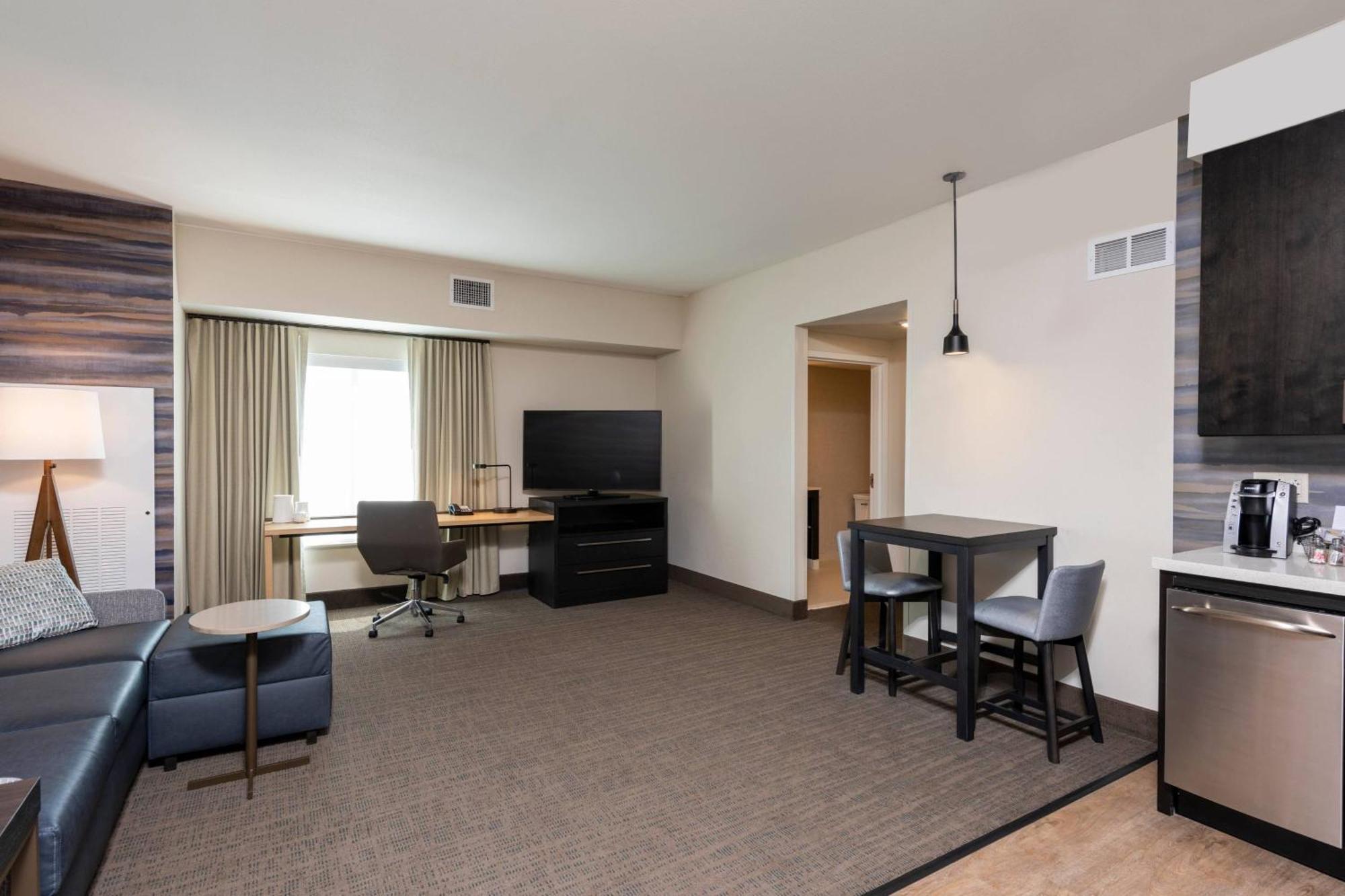 By Marriott South/greenwood Hotel 3*