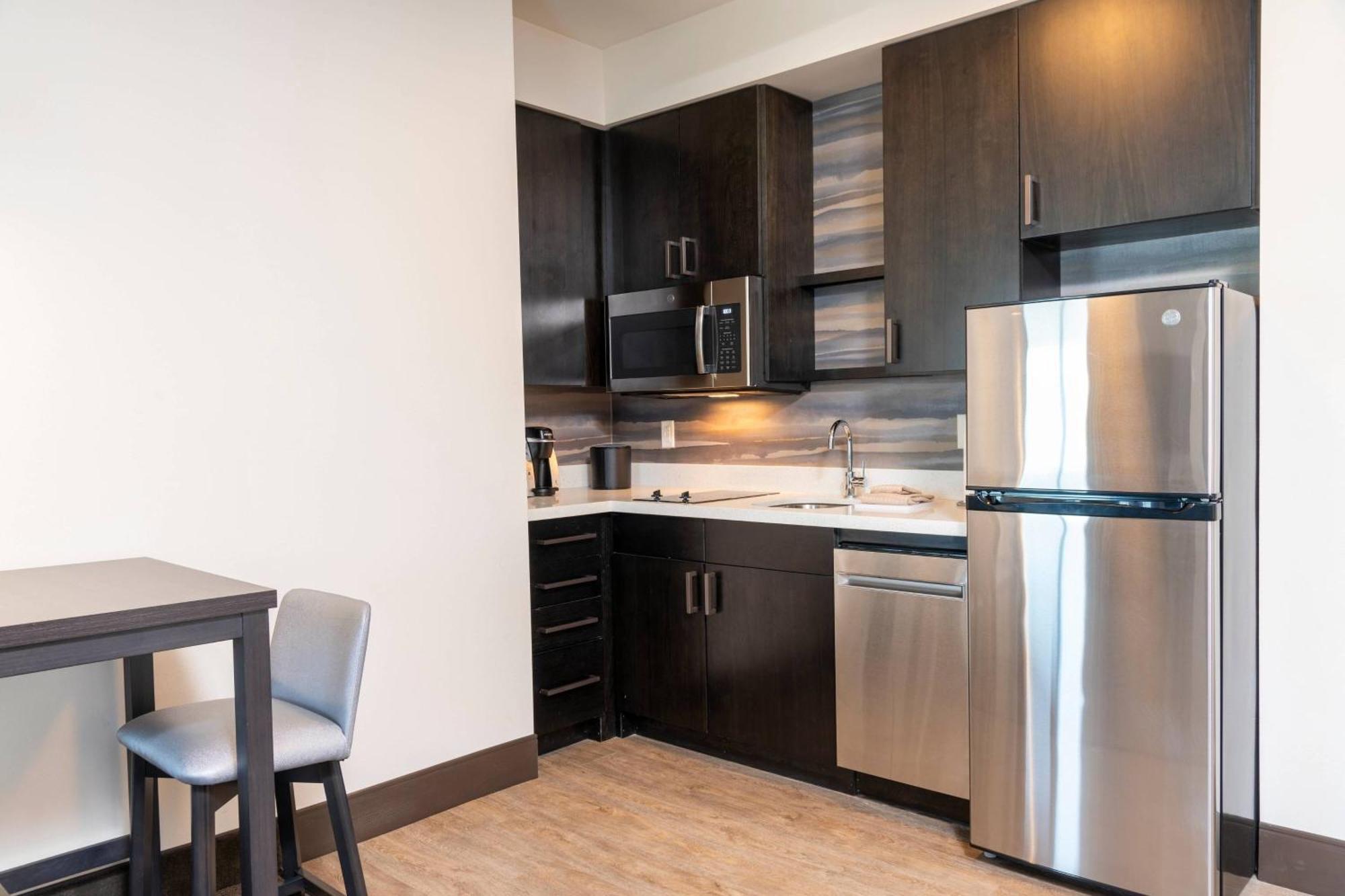 Hotel By Marriott South/greenwood