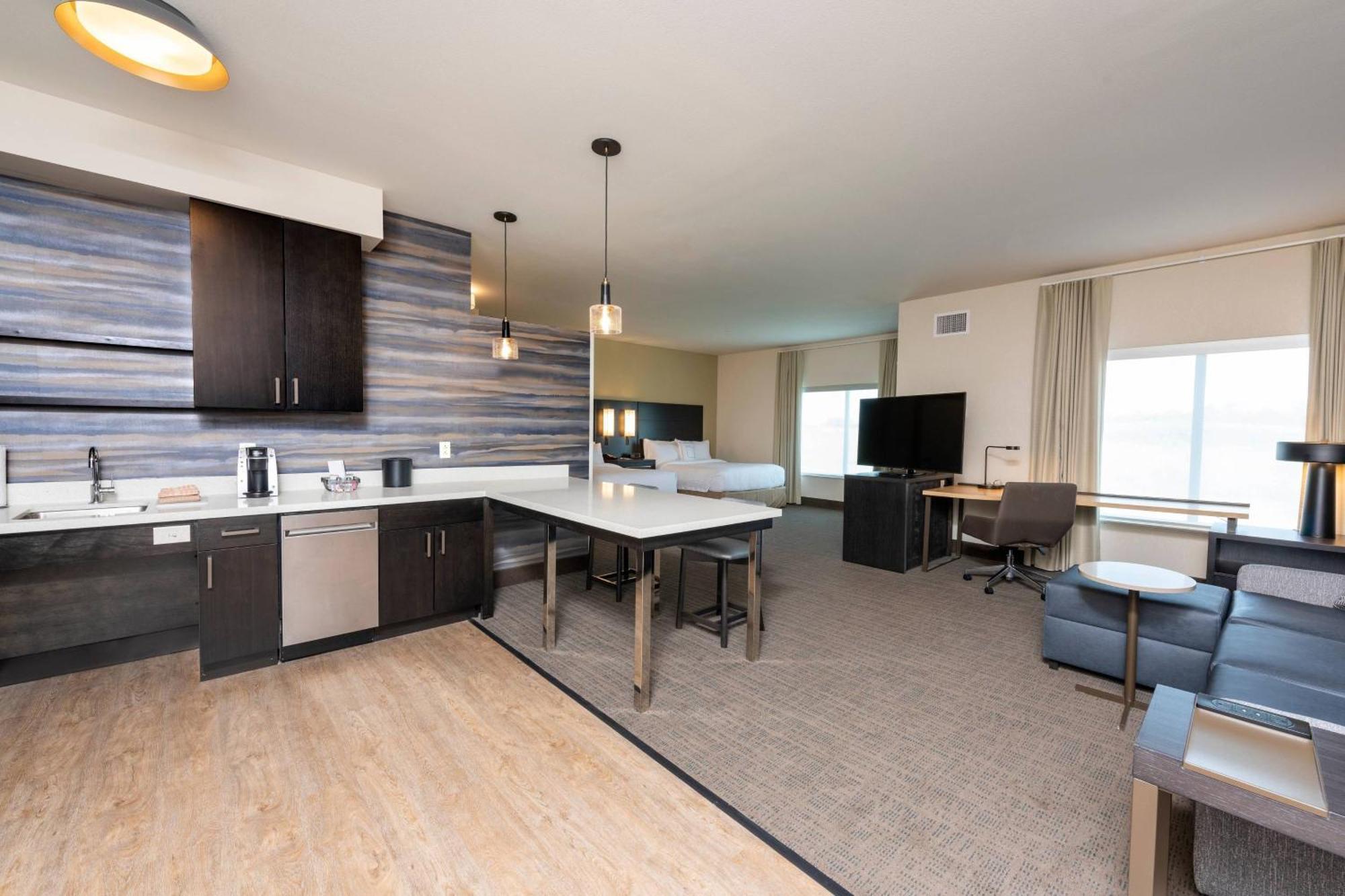 By Marriott South/greenwood Hotel Indianapolis