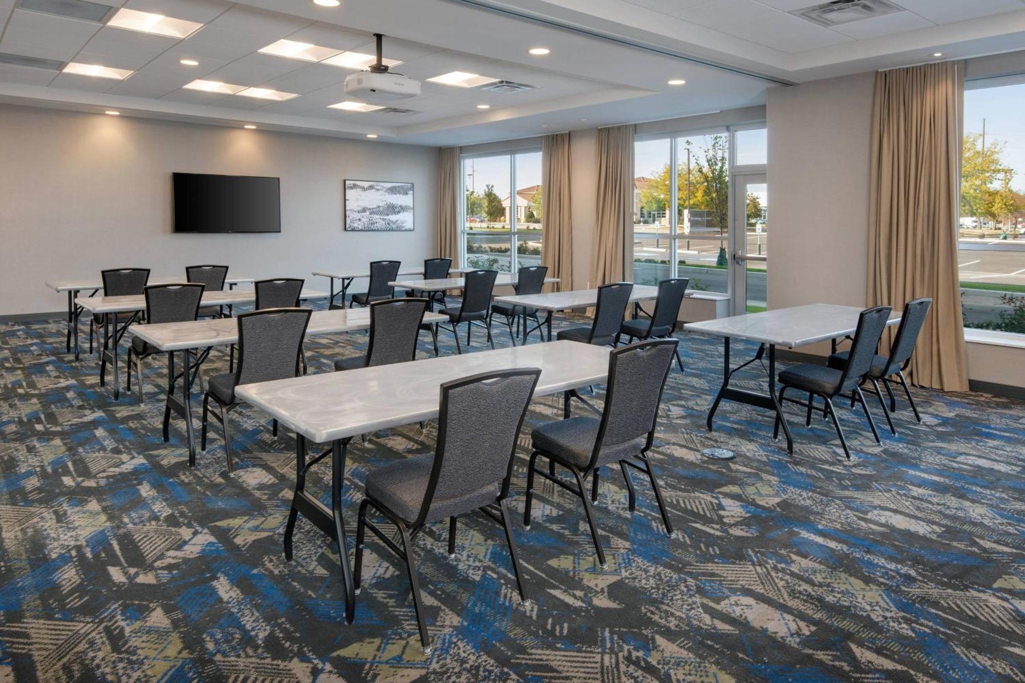 Hotel Springhill By Marriott Keystone 3*