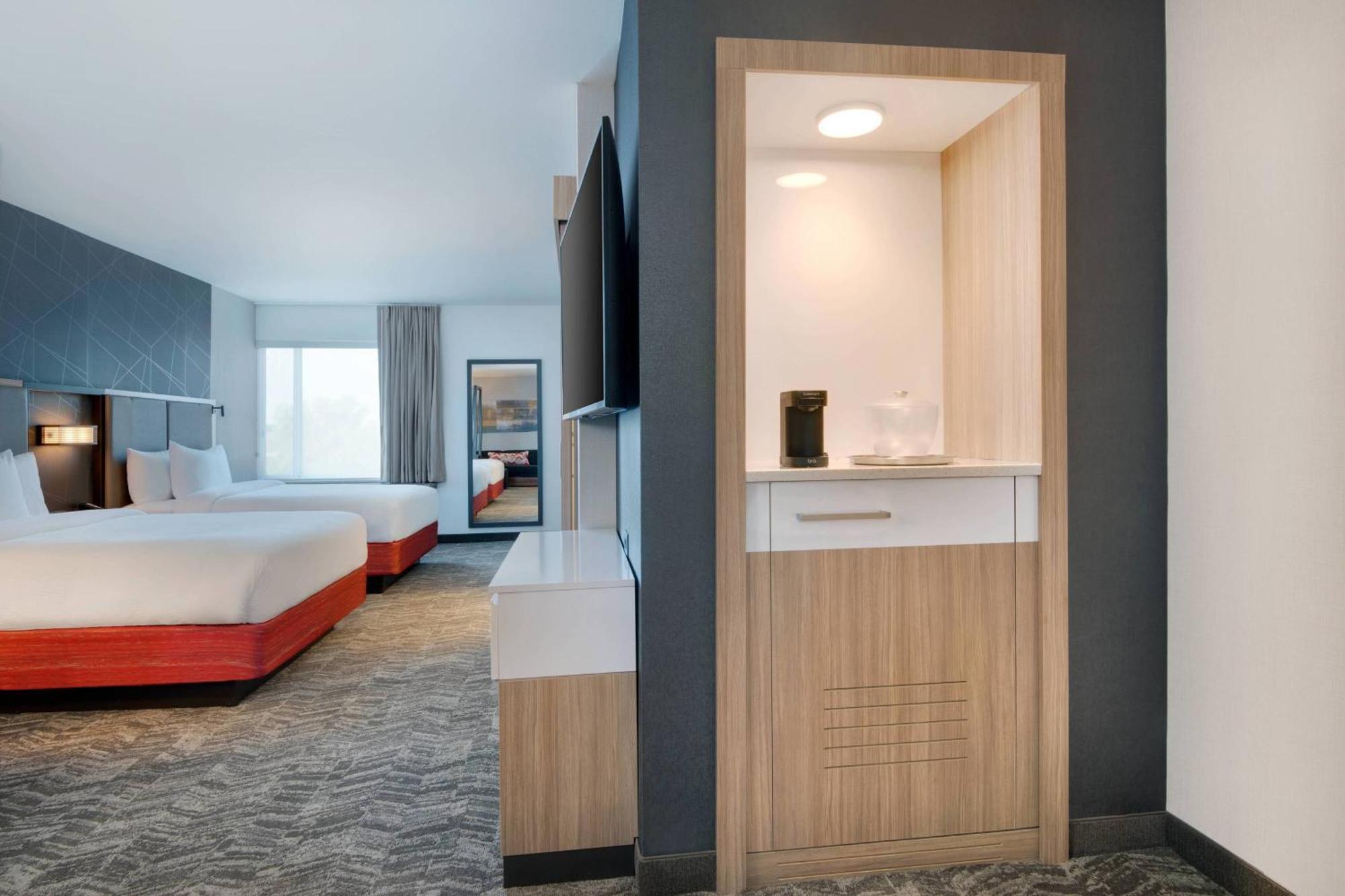 Springhill By Marriott Keystone Hotel 3*