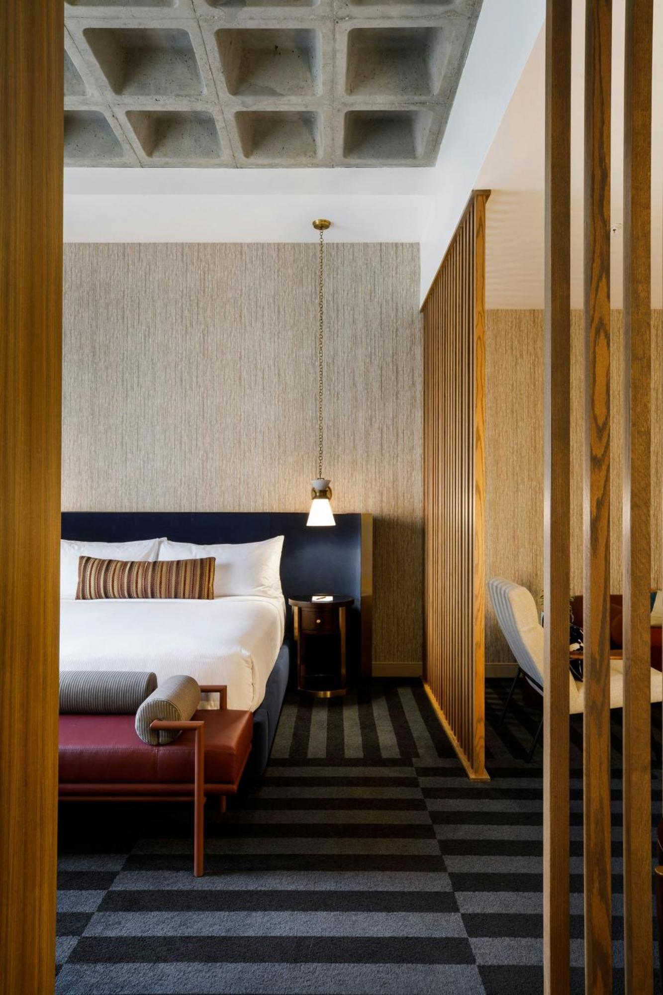 Indy, Indianapolis, A Tribute Portfolio Hotel
