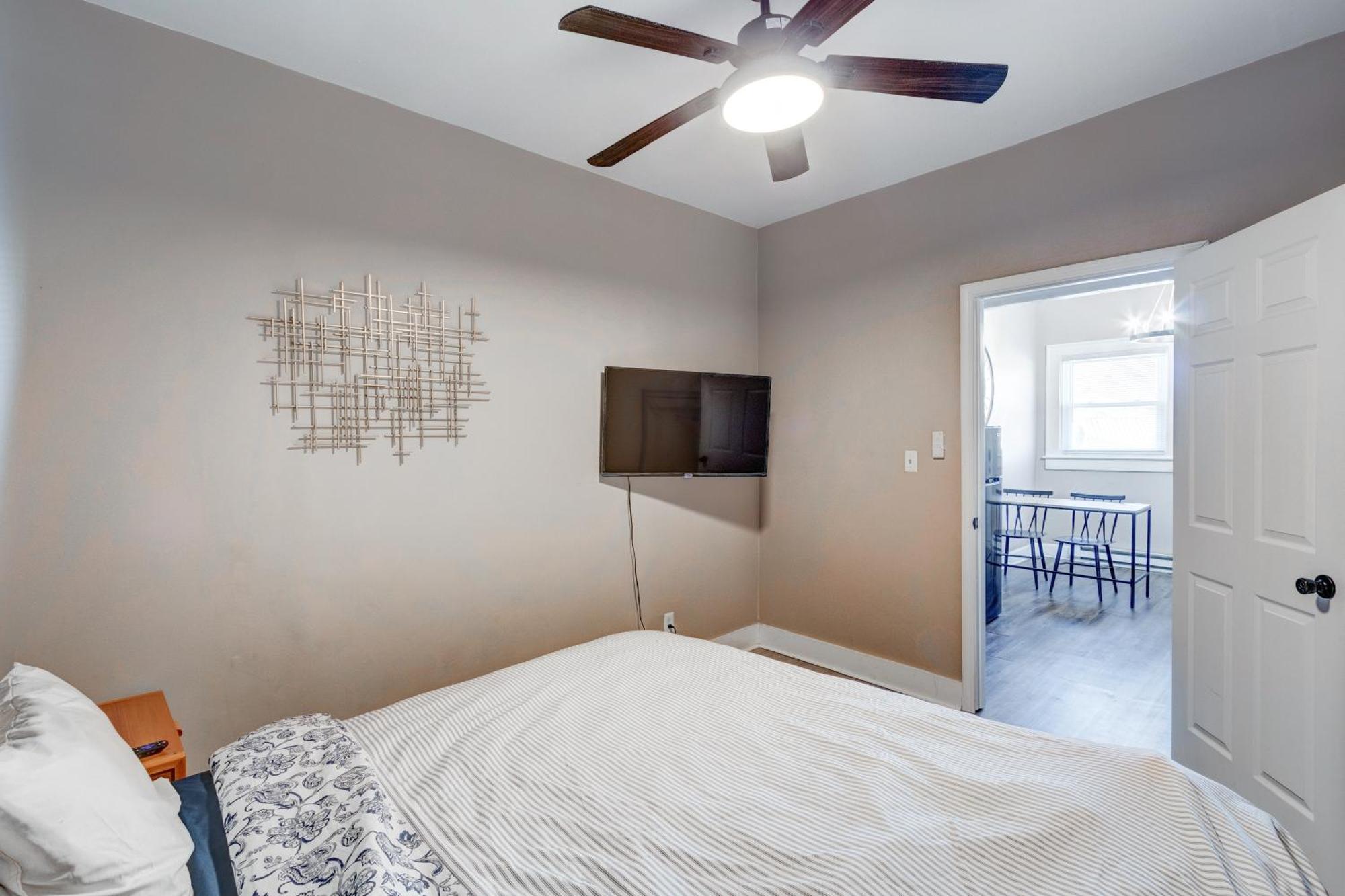 Prime 2br Gem, Near Convention Hub! *